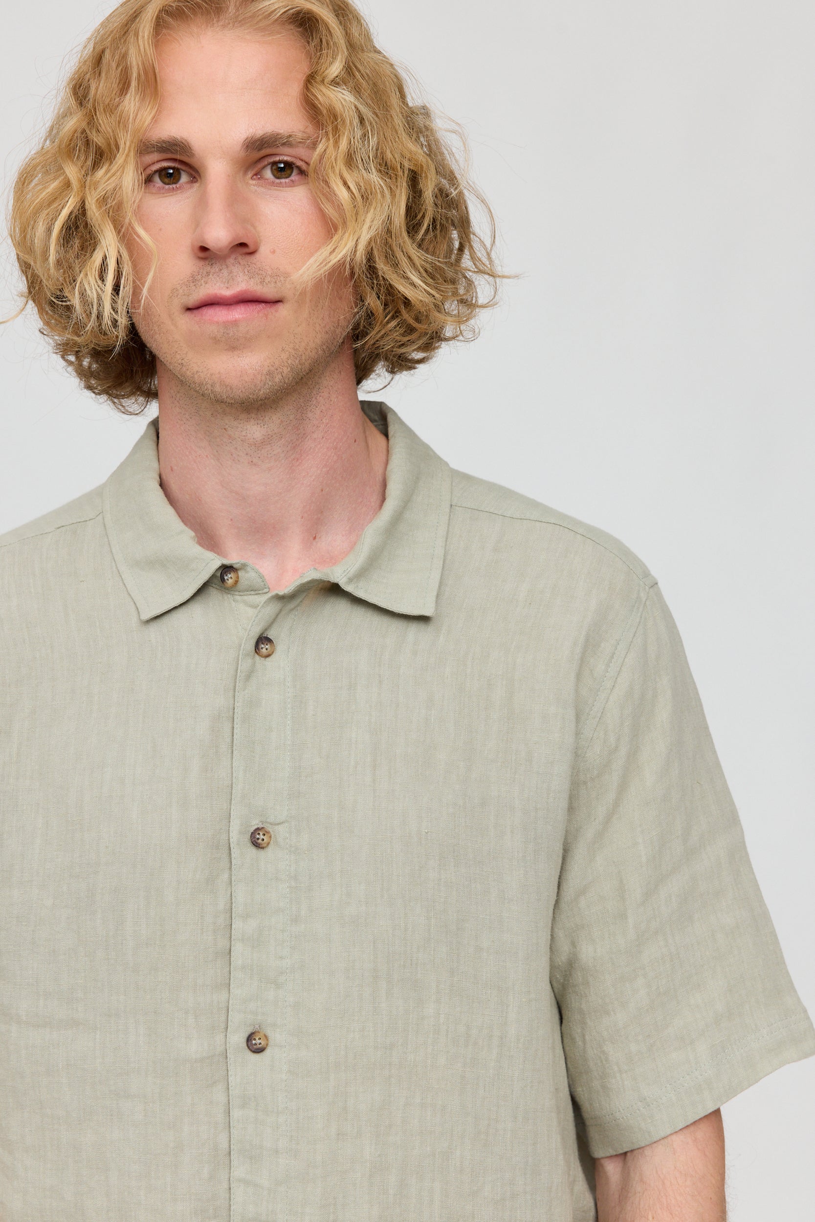 Shortsleeve Linen Shirt