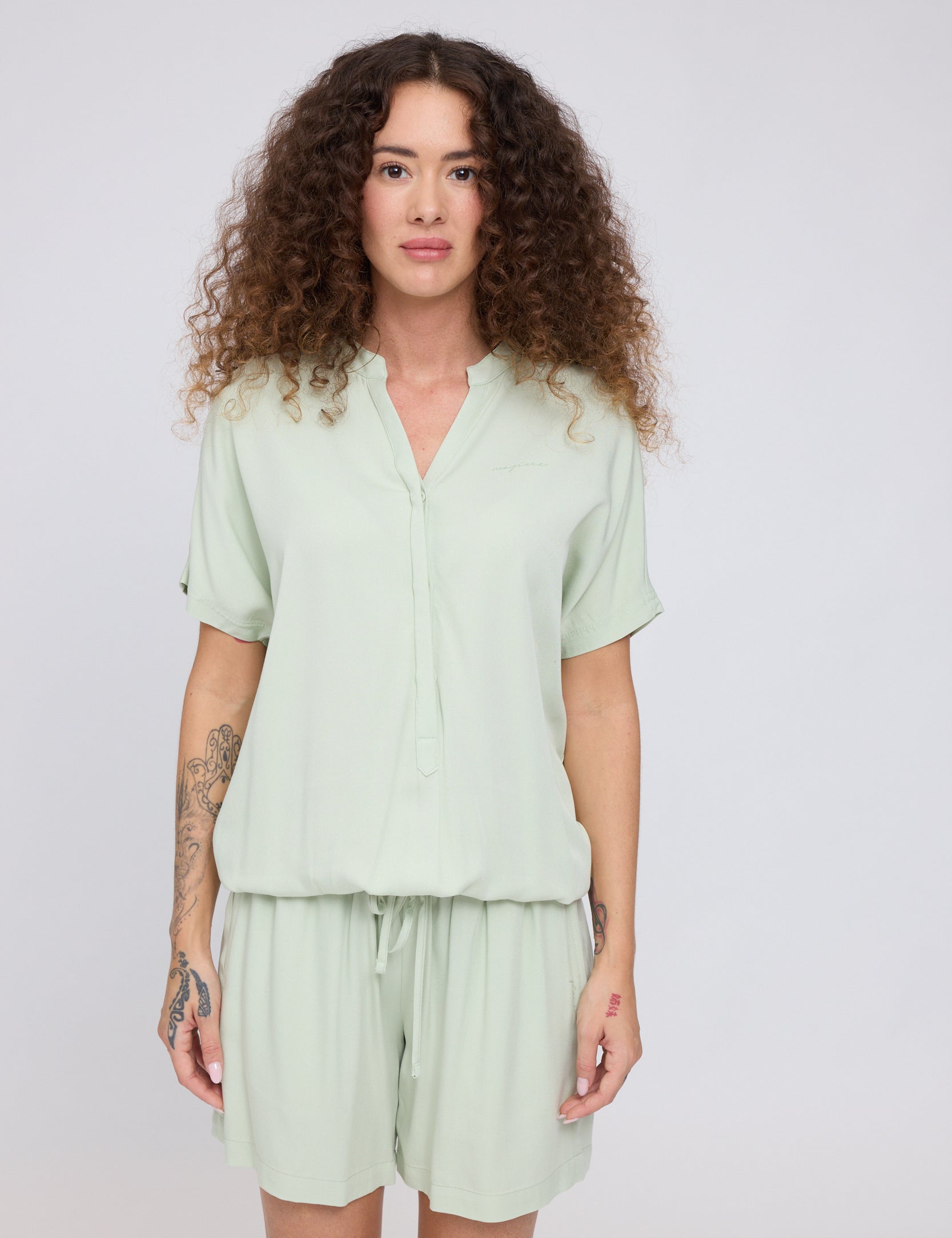 25132428_misty-jade_01.jpg