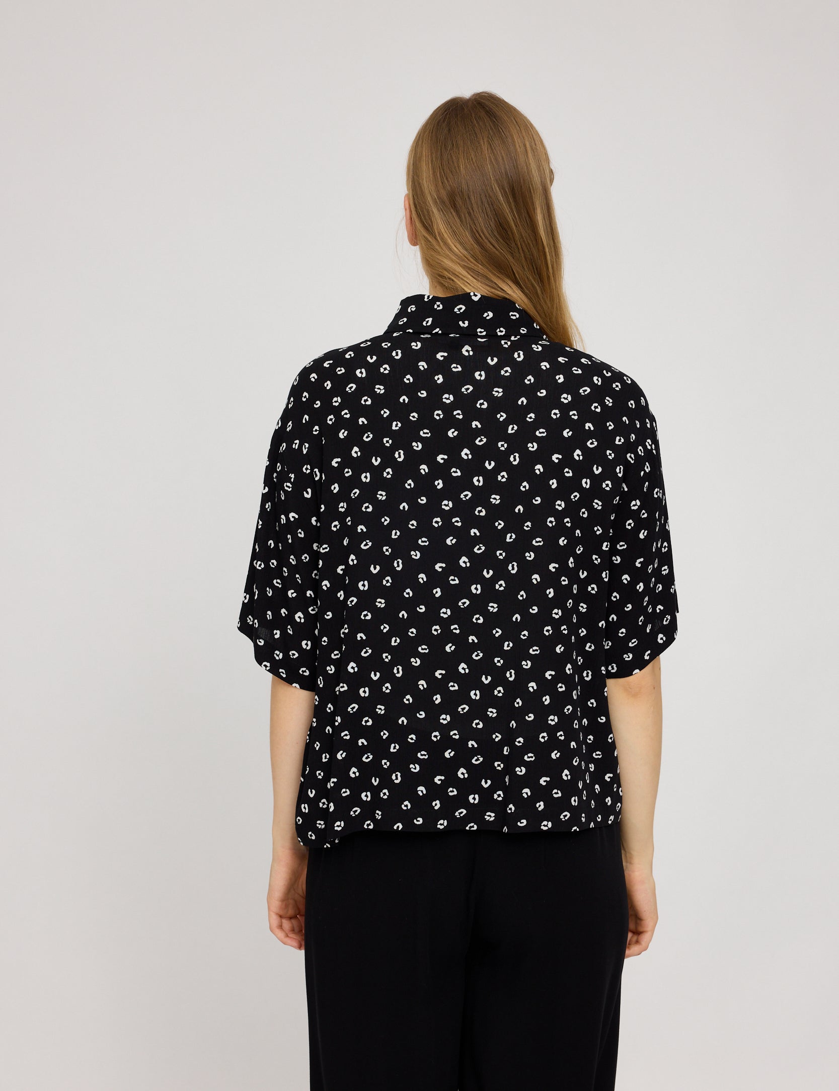 25132431_black-printed_02.jpg