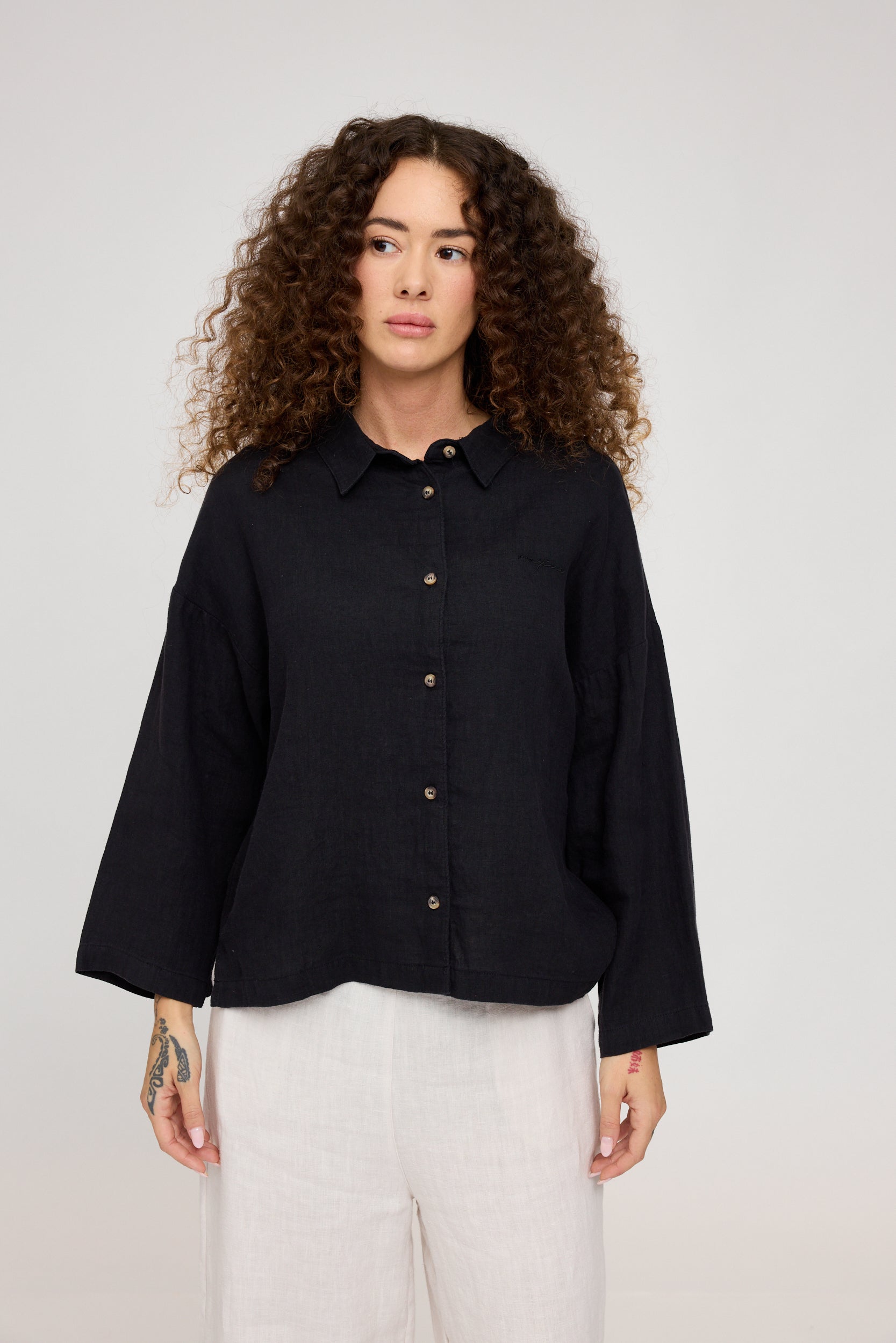 3/4 Sleeve Linen Shirt - Black