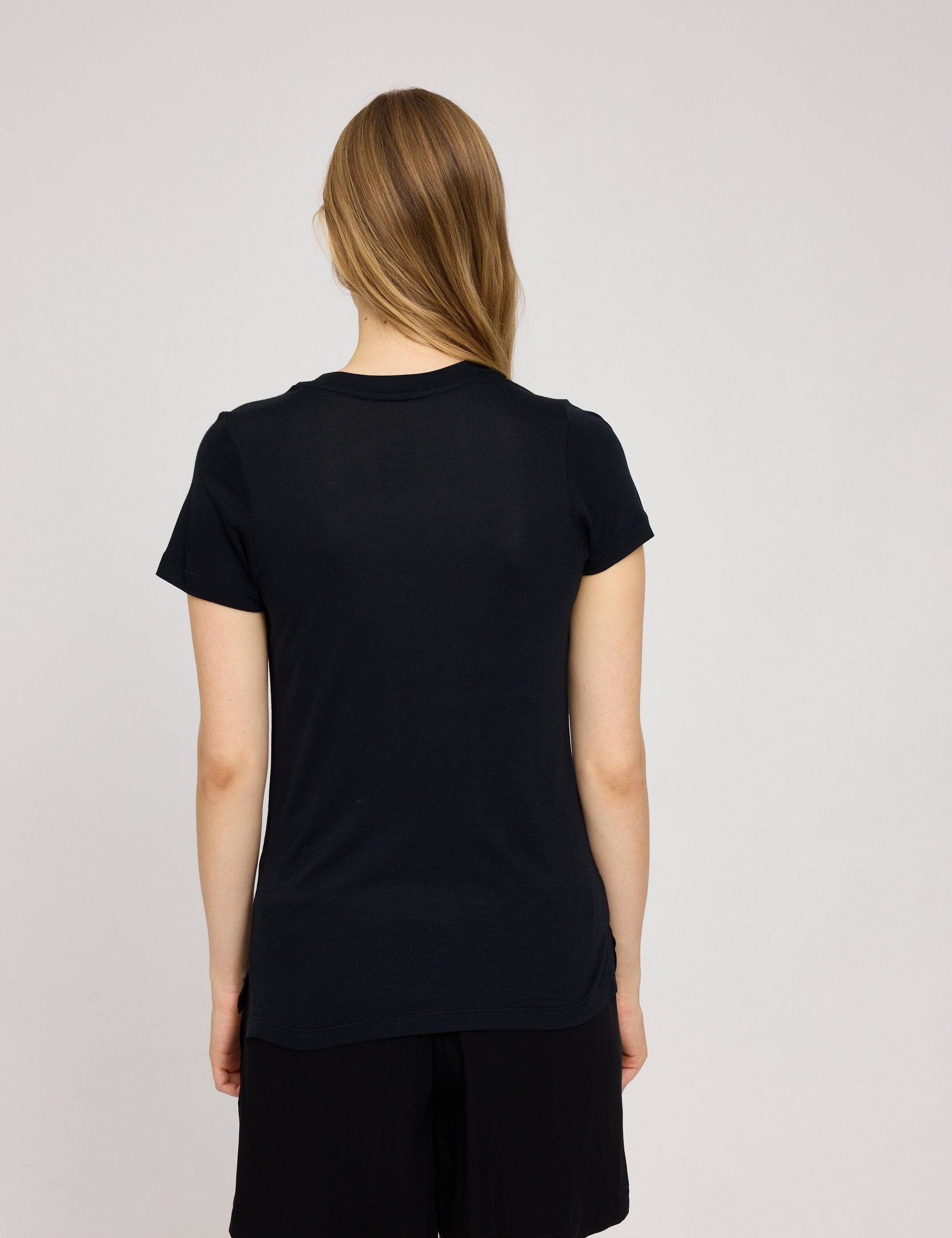 25135110_black_02.jpg