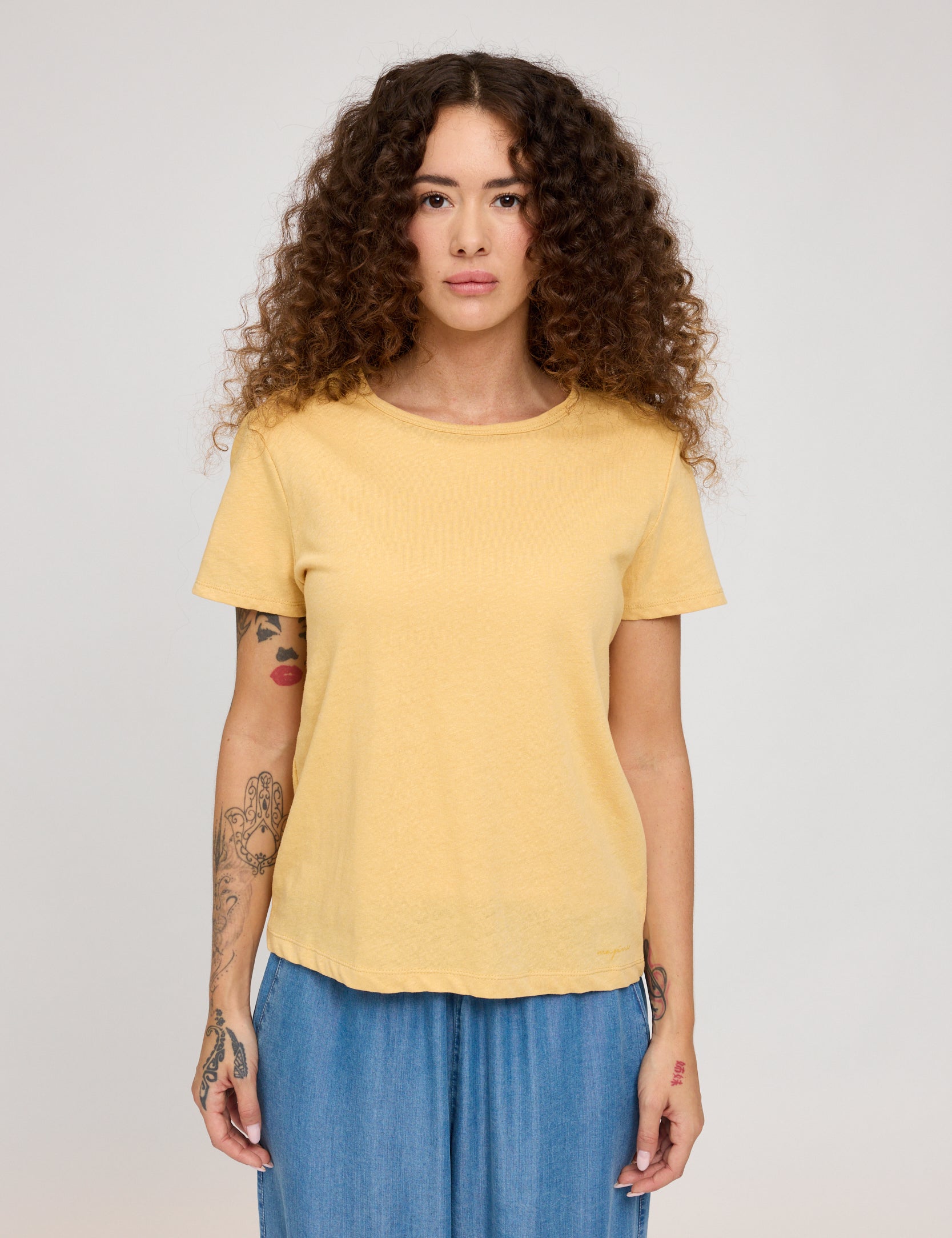 25135130_banana_01.jpg