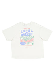 Weißes T-Shirt mit lokalem Markt-Design