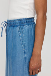 Wide Leg Denim Pants w Belt