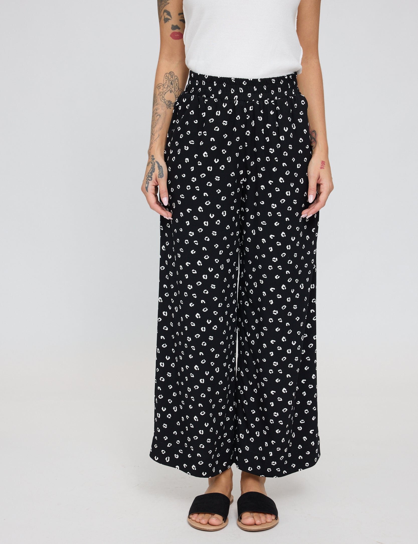 25136263_black-printed_01.jpg