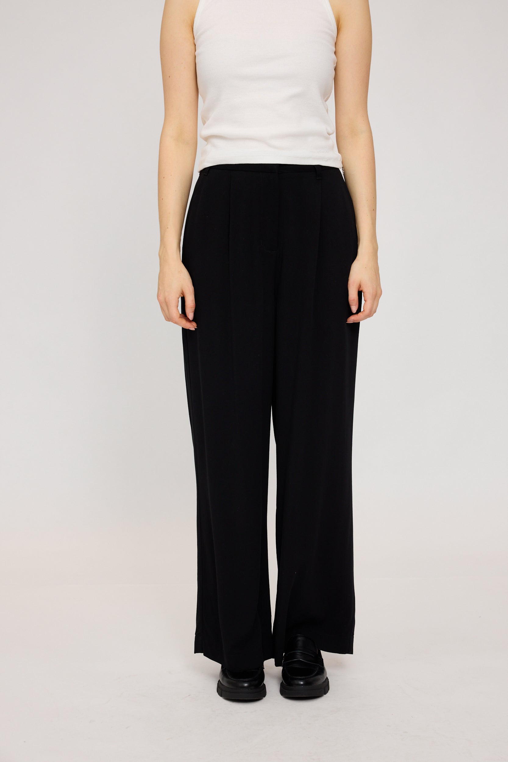 Pleated Pants - Black
