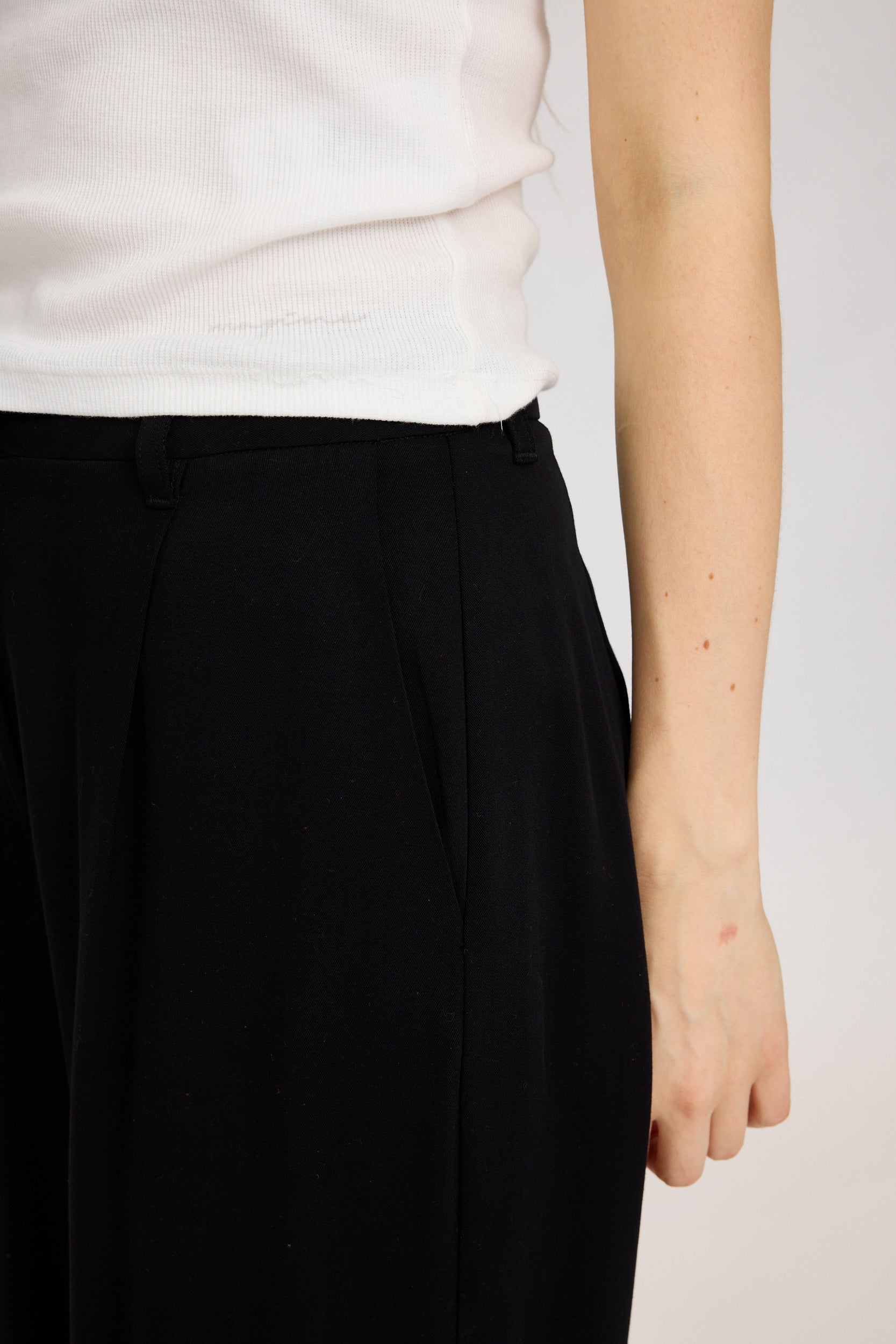 Pleated Pants - Black