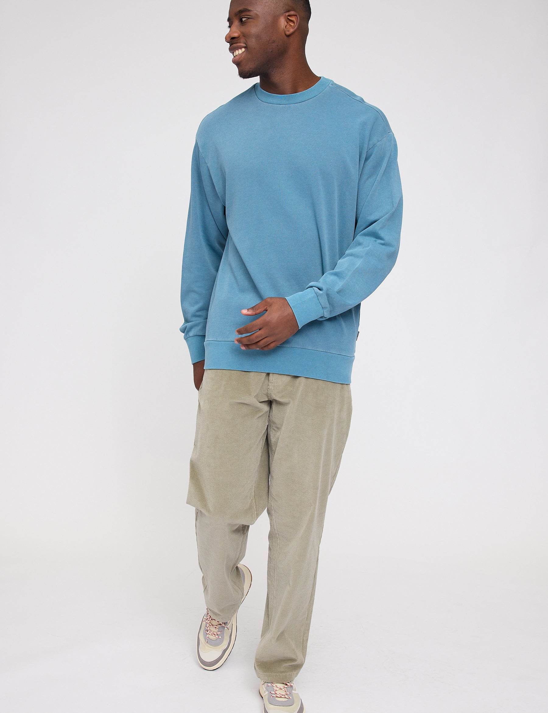 25313202_natural-dye-storm-blue_m_05.jpg