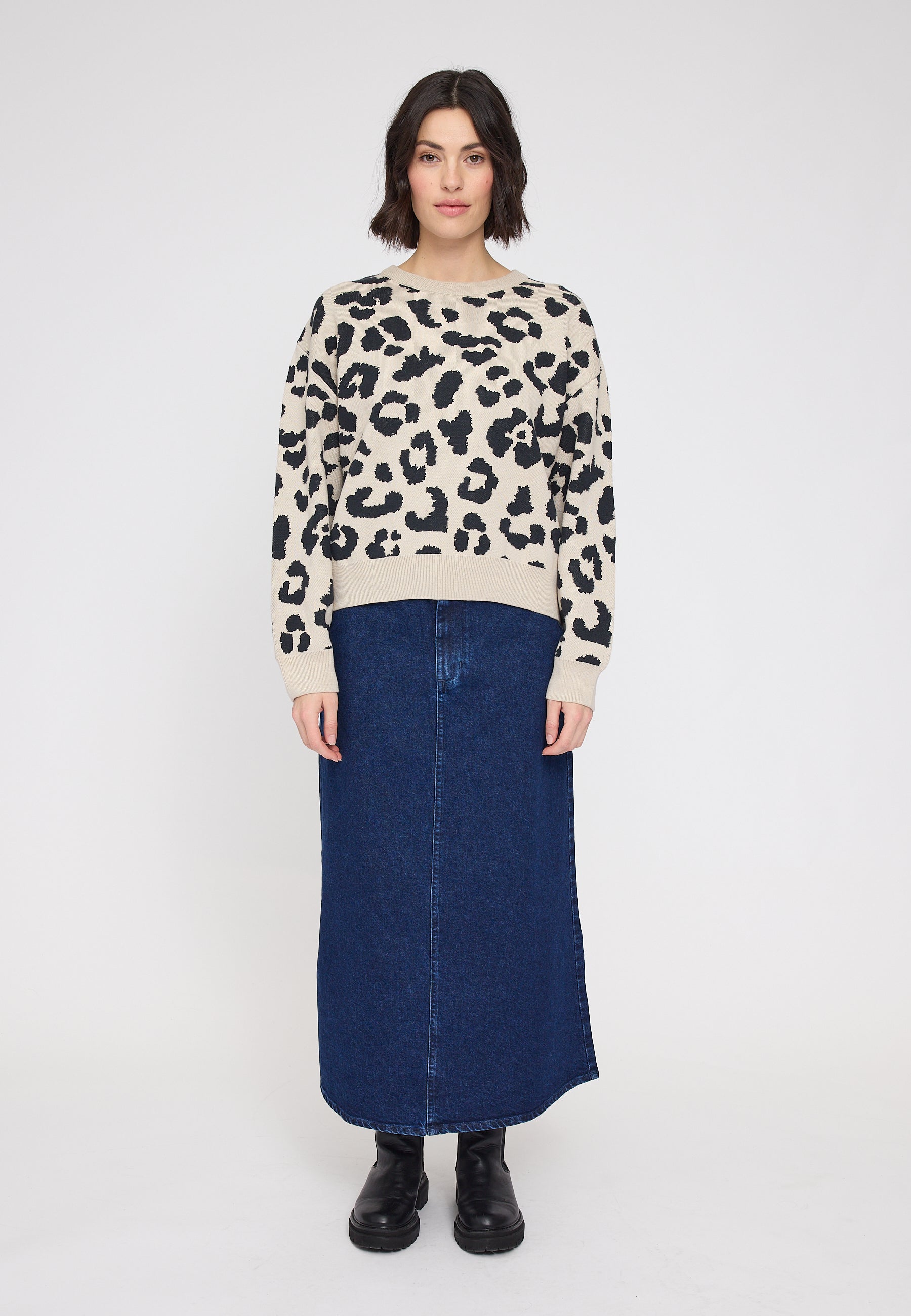 Leo Jacquard knit Jumper - Peyote/Black