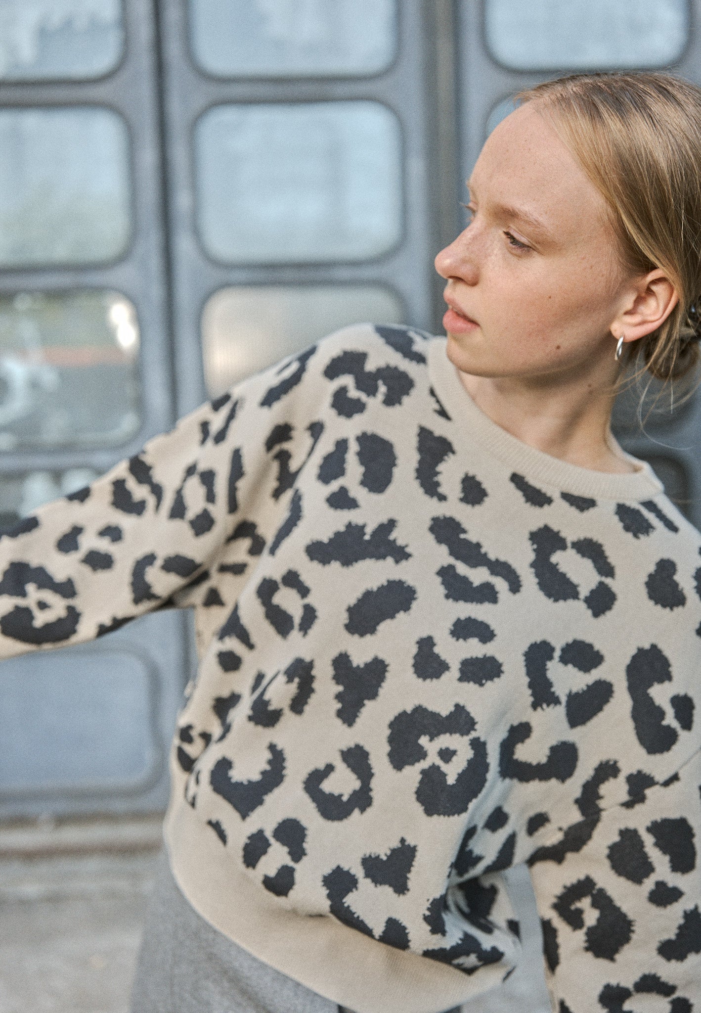 Leo Jacquard knit Jumper - Peyote/Black