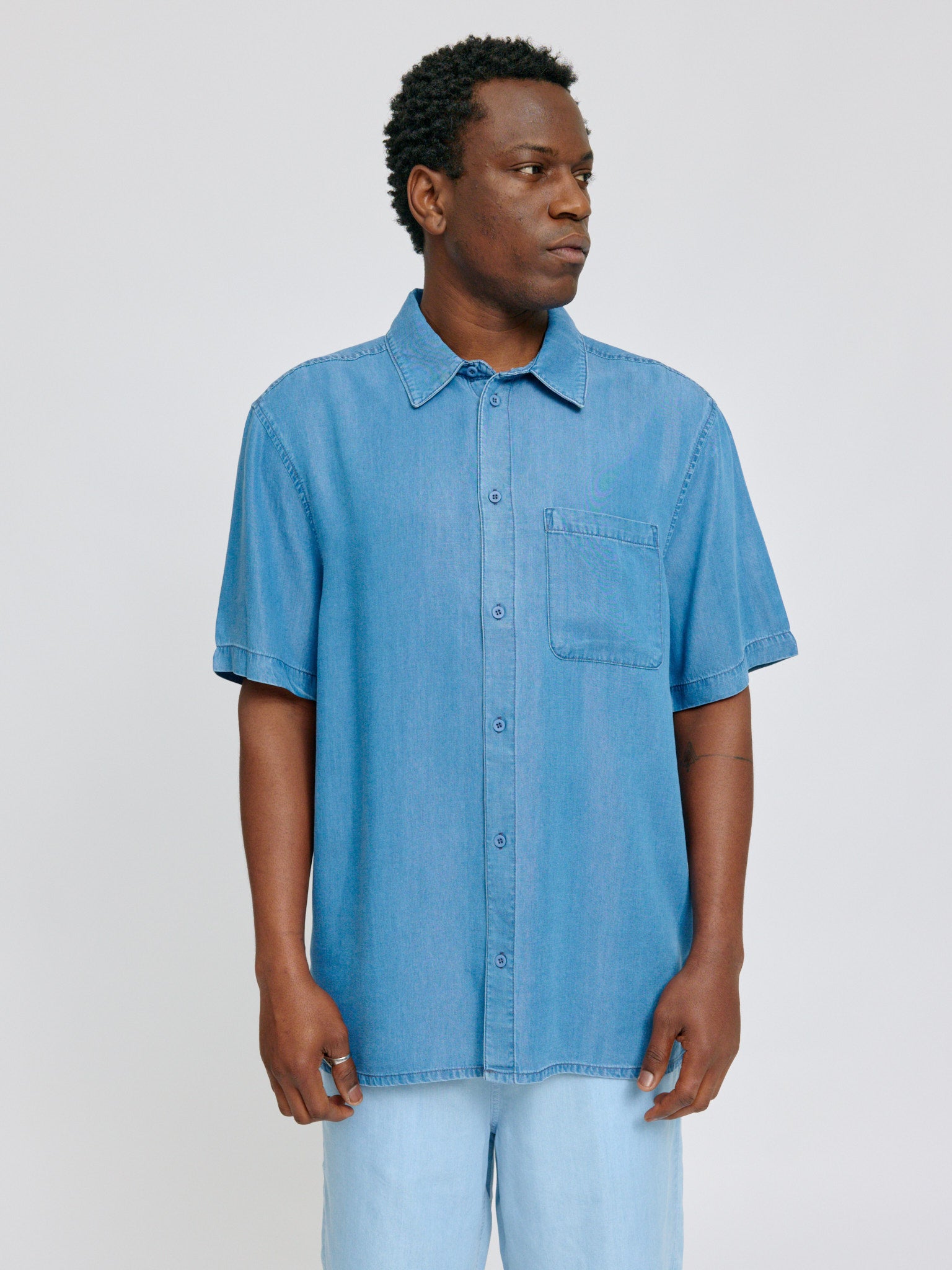 Shortsleeve Denim Shirt