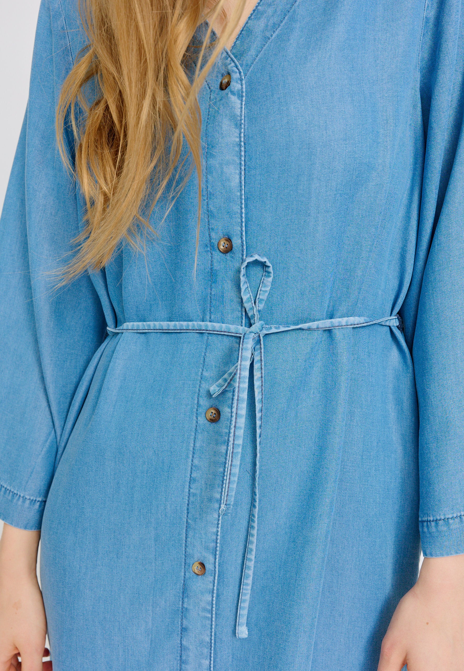 V-Neck Tenecel Midi Dress