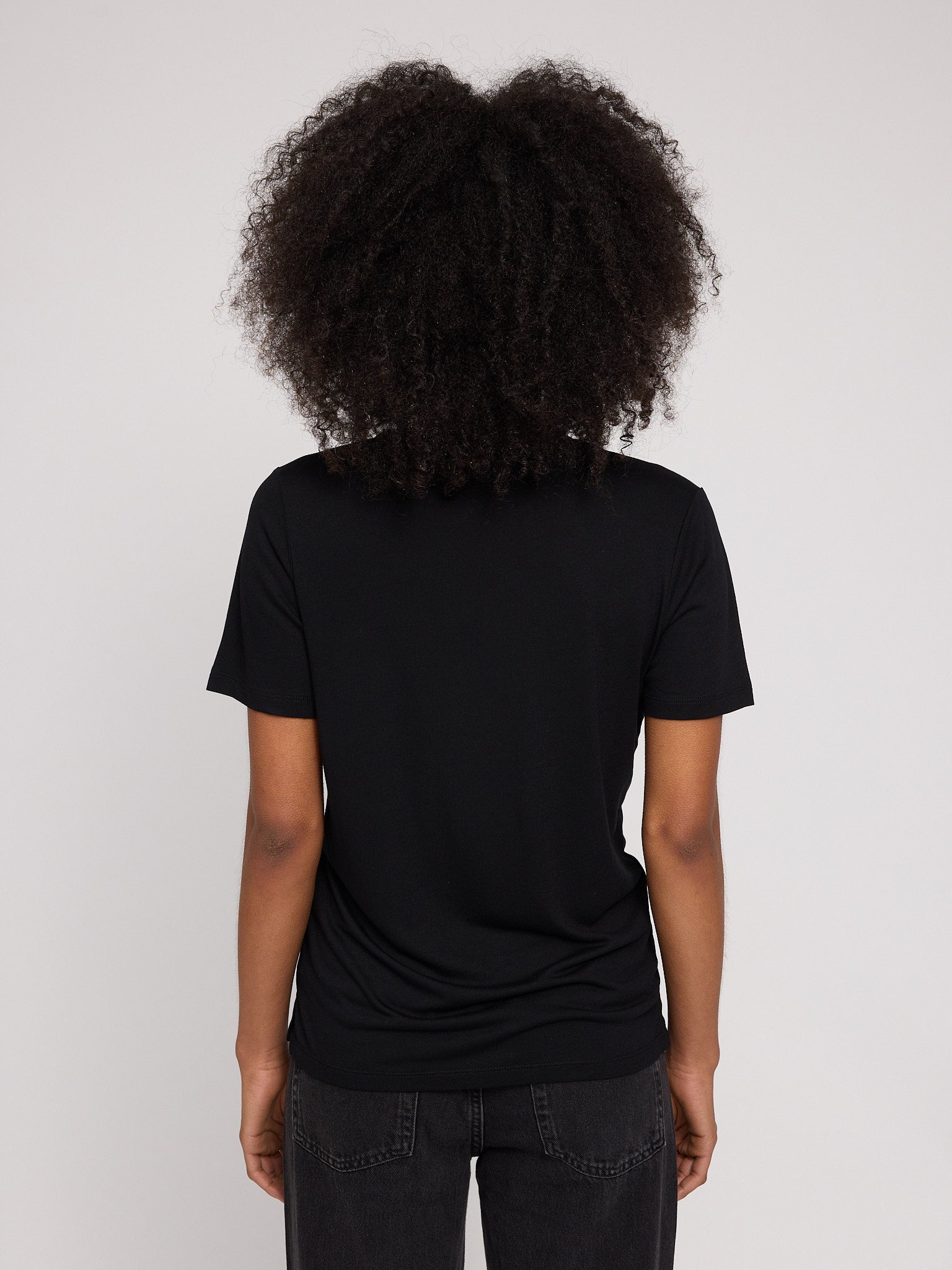 Ecovero Viscose Cropped V-Neck T-Shirt