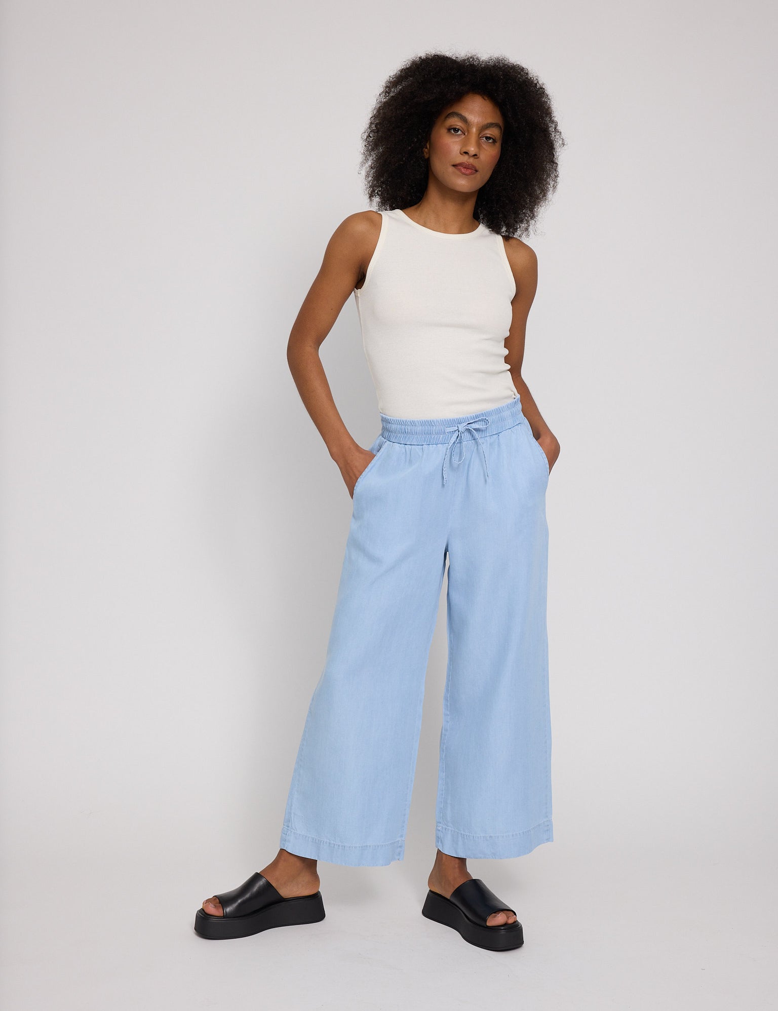 26136271_light-blue-wash_06.jpg