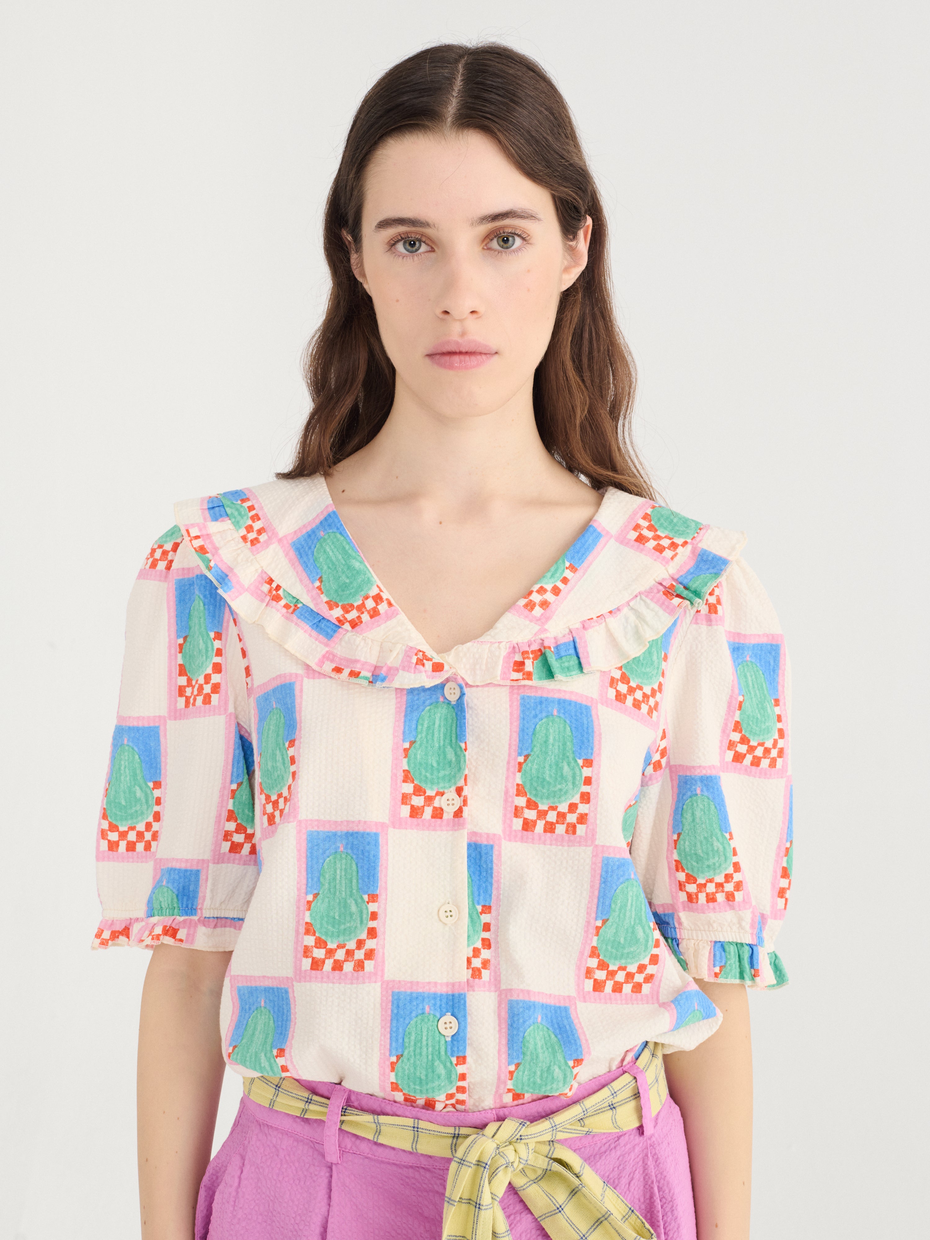 Simple pear pattern collar shirt