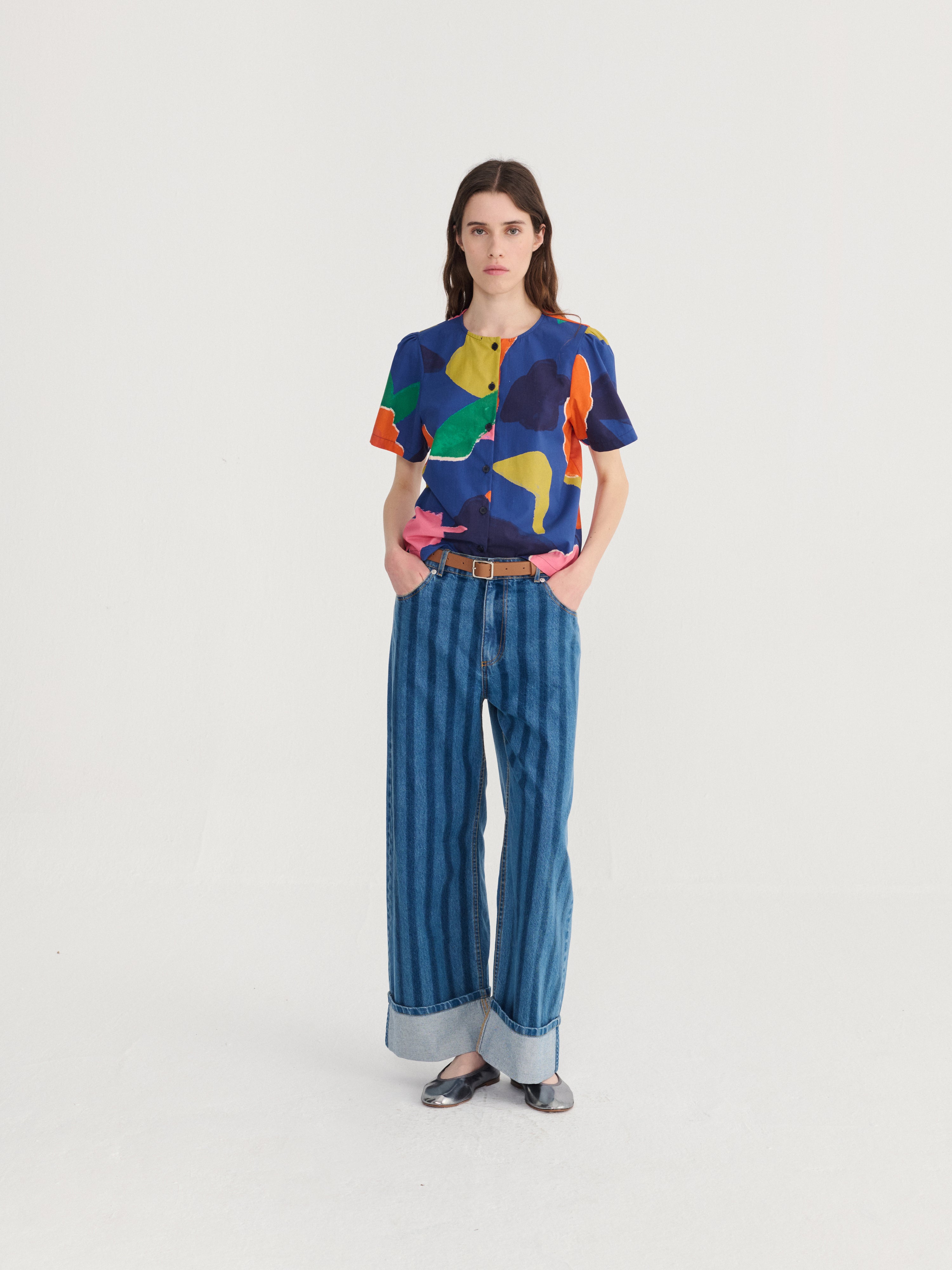 Blooming color pattern cropped blouse