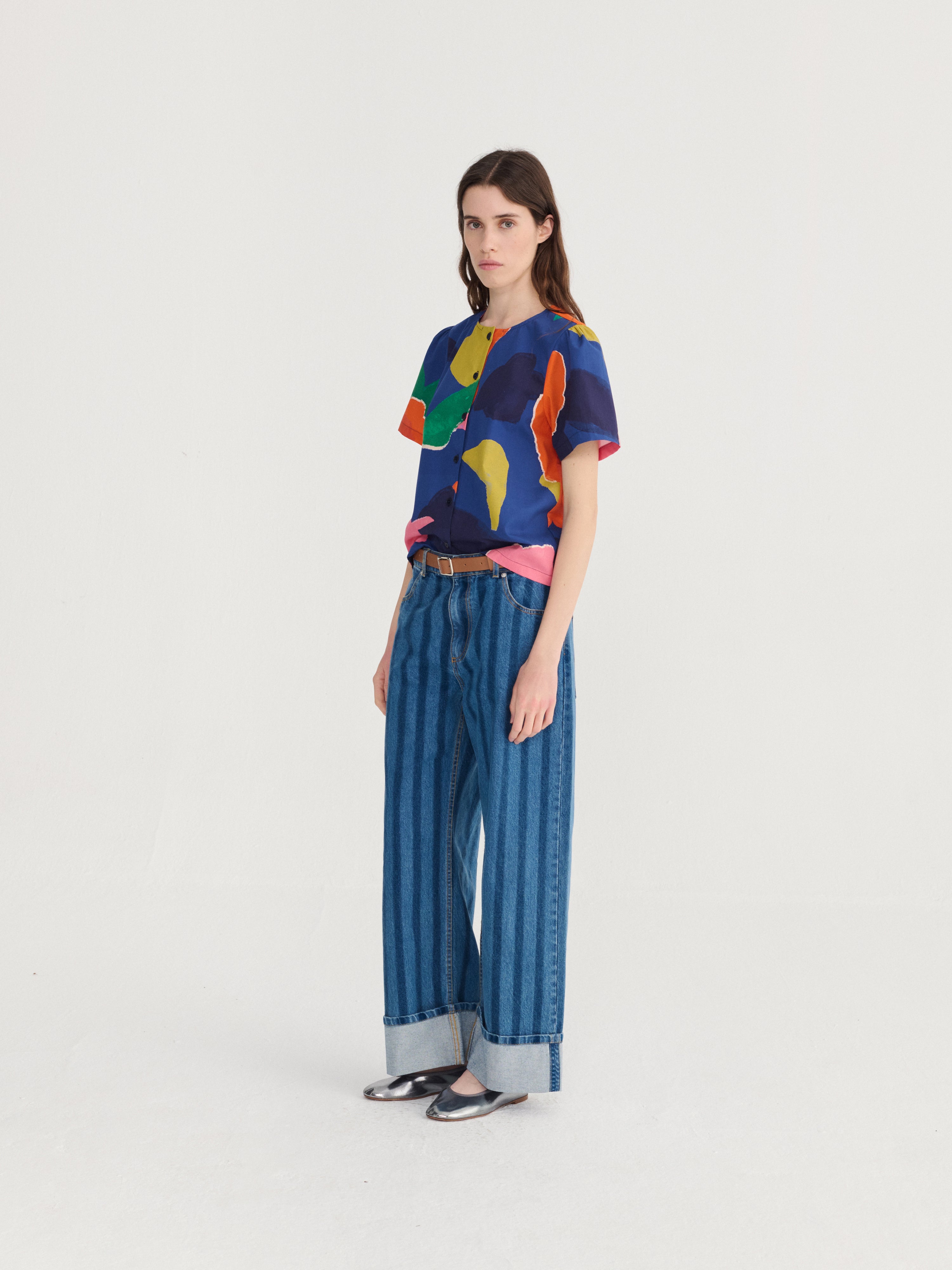 Blooming color pattern cropped blouse