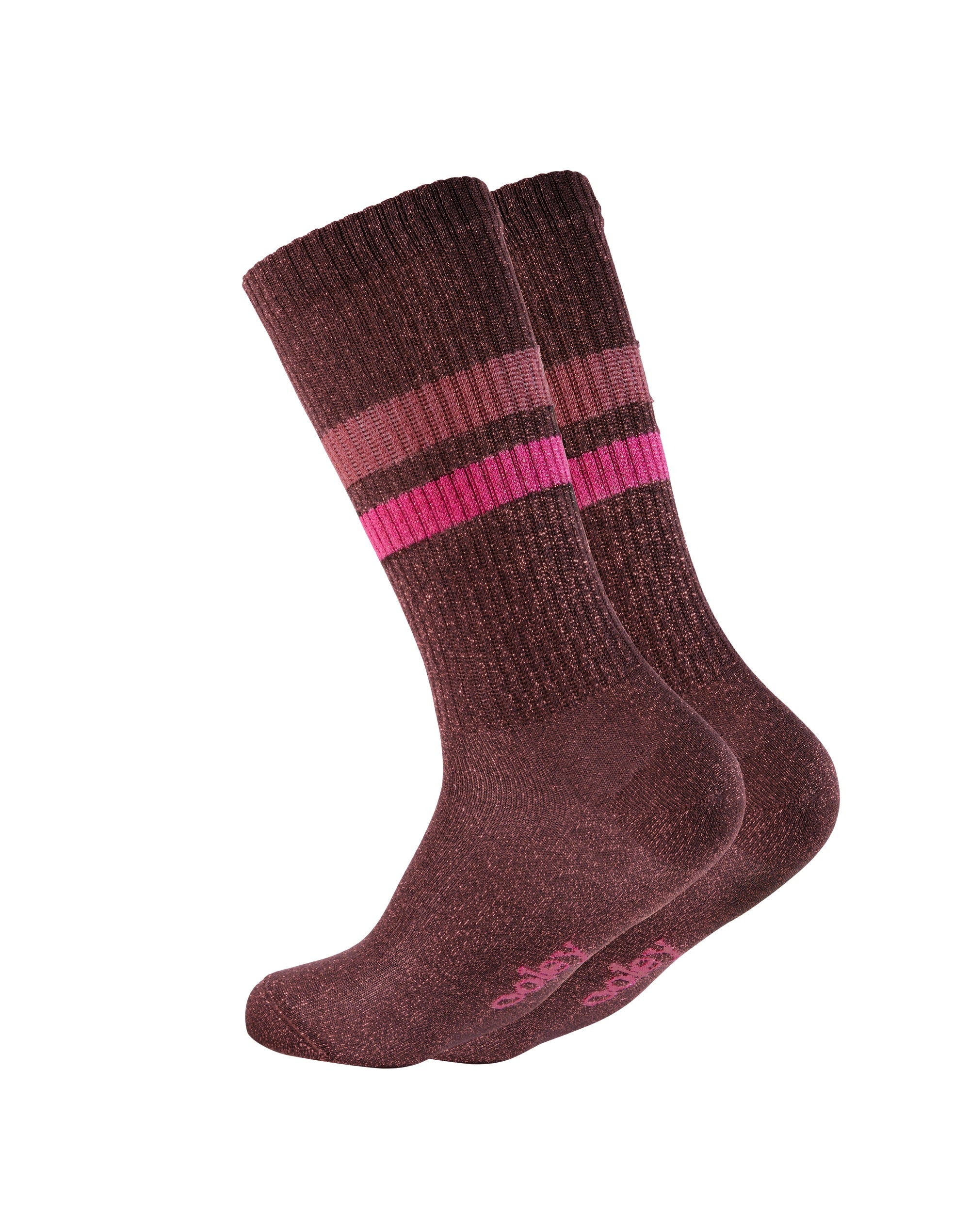 Paar braune Socken mit rosa Streifen
