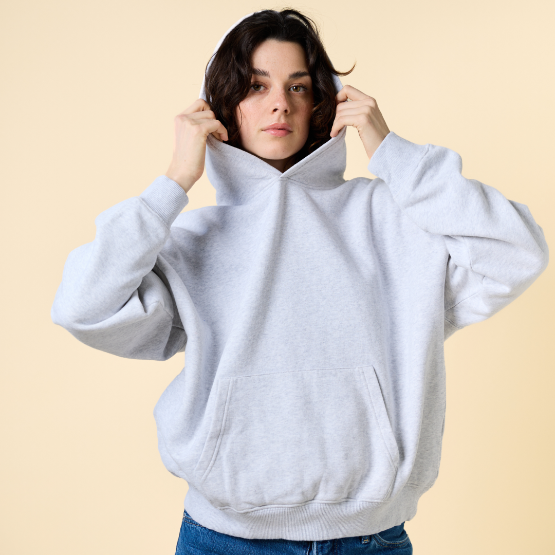 Hoodie_Grau_credits_sophia.emmeric.png
