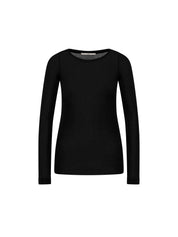 Schwarzer Damen-Pullover auf weißem Hintergrund