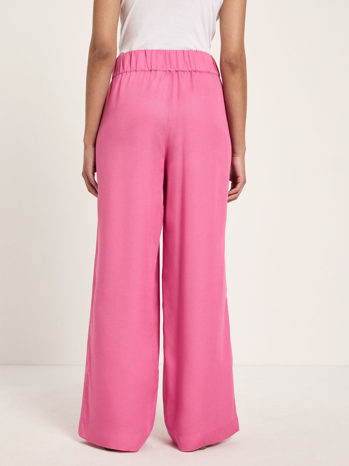 Hose mit weitem Bein