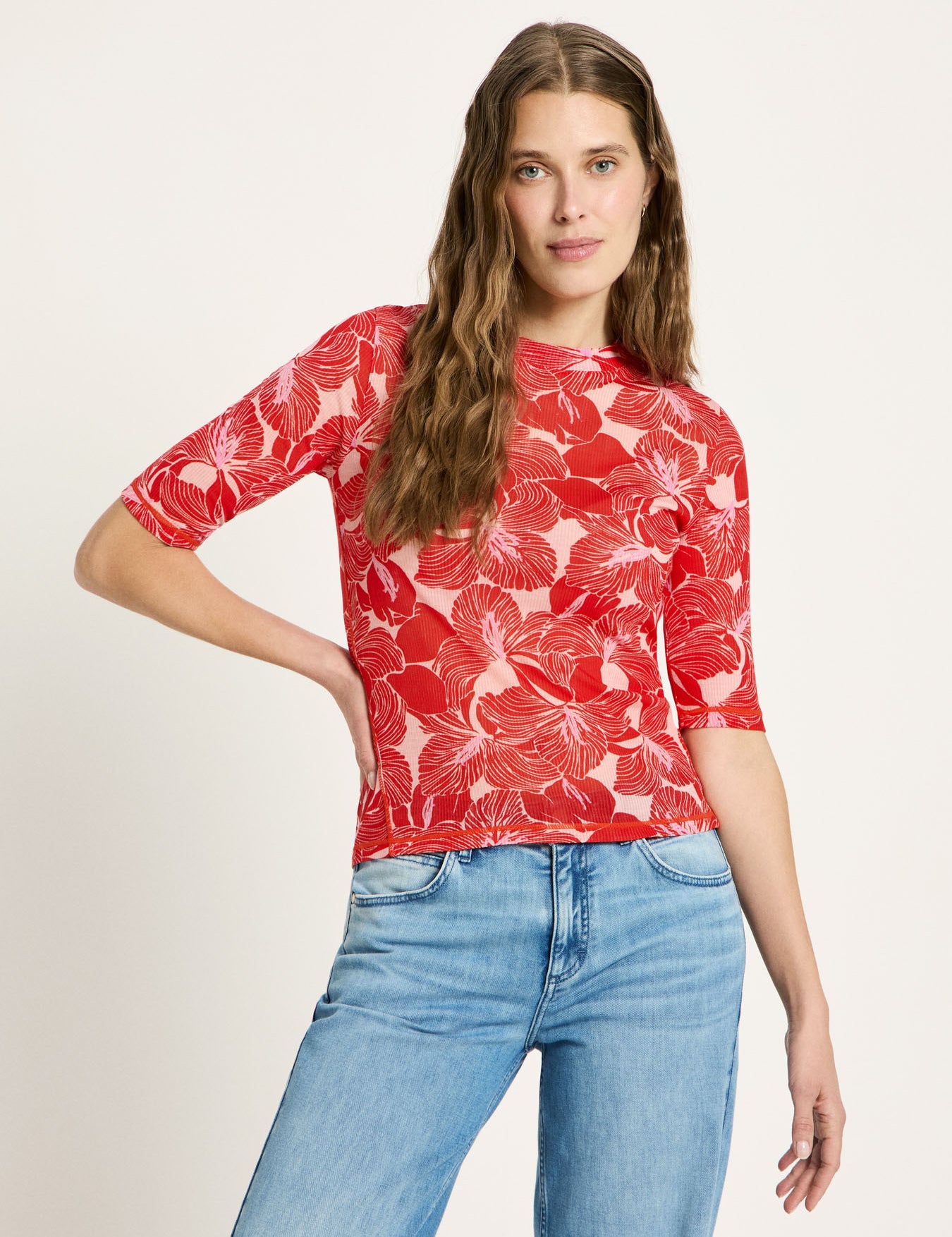LANIUS_126_14331-00-839-print-bloom-red-36_Stehkragenshirt_03.jpg
