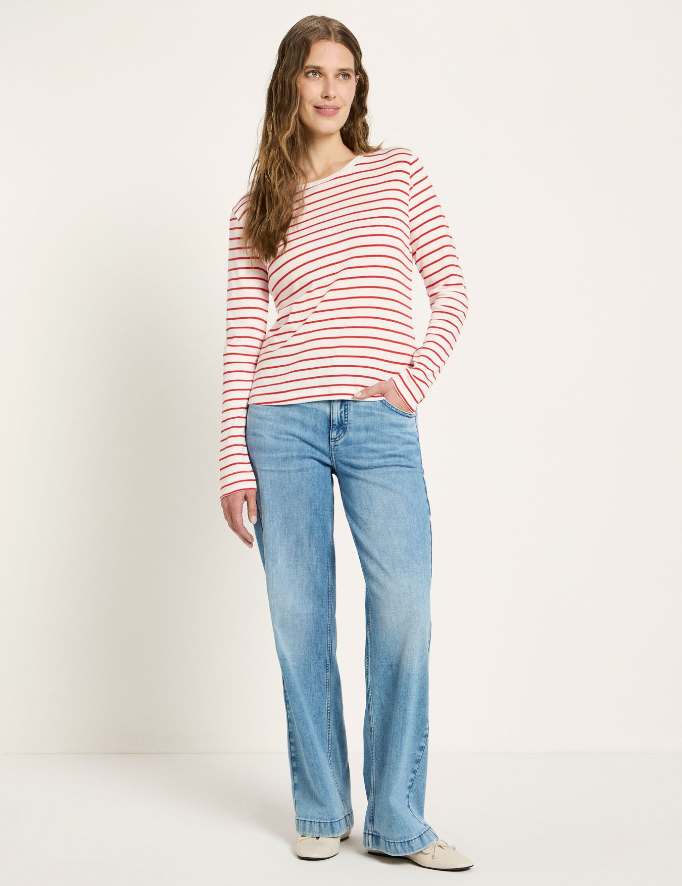 LANIUS_126_14543-00-976-creme-lava-red-36_Langarmshirt_03.jpg