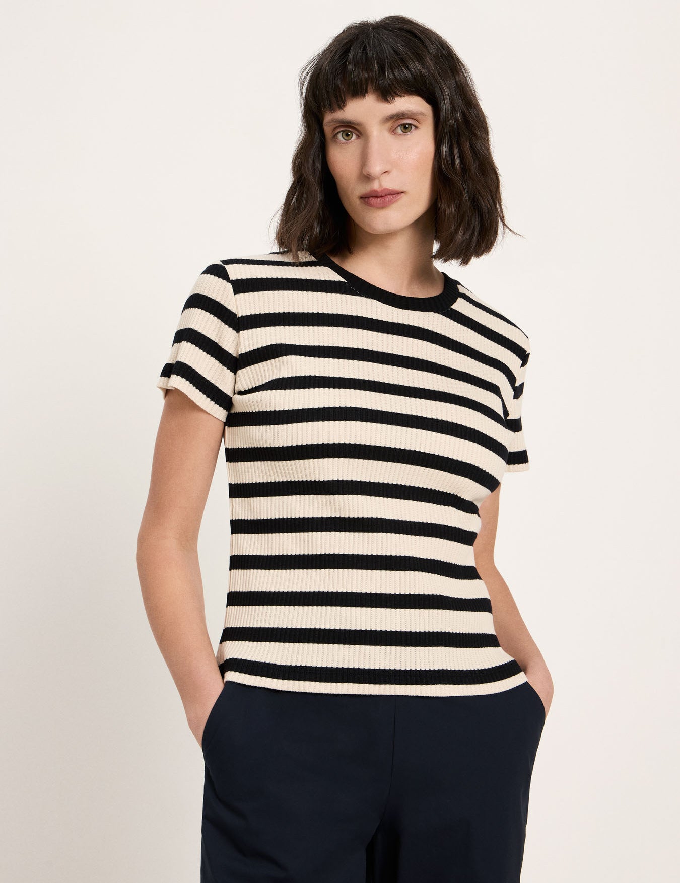 LANIUS_126_14629-00-996-blackcreme-36_Shirt-mit-Streifen_02.jpg