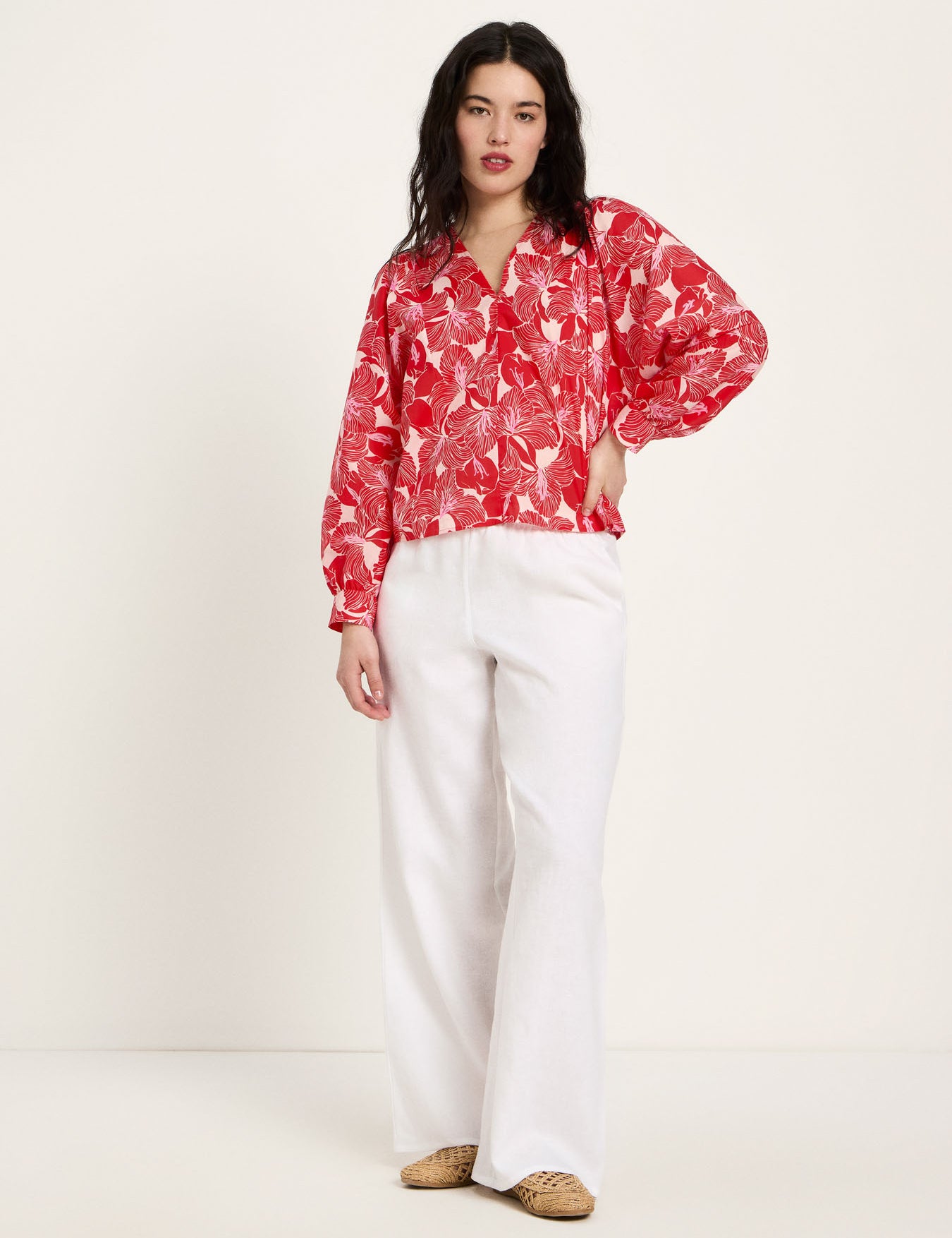 LANIUS_126_14648-00-839-print-bloom-red-36_Bluse-mit-Kraeuseln_03.jpg