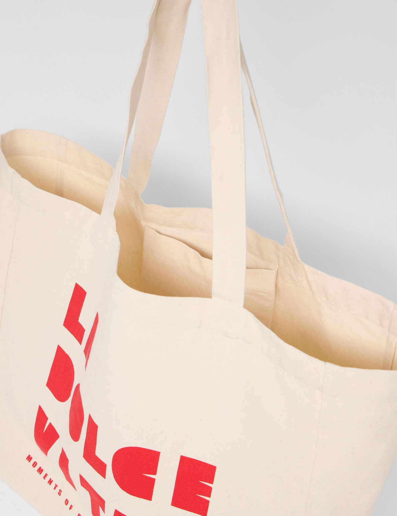 LANIUS_126_14688-00-846-print-la-dolce-vita-0_Statementtasche-Dolce_05.jpg