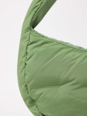 Grüne Handtaschennahaufnahme