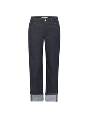 Dunkelblaue Jeans mit umgeschlagenen Säumen