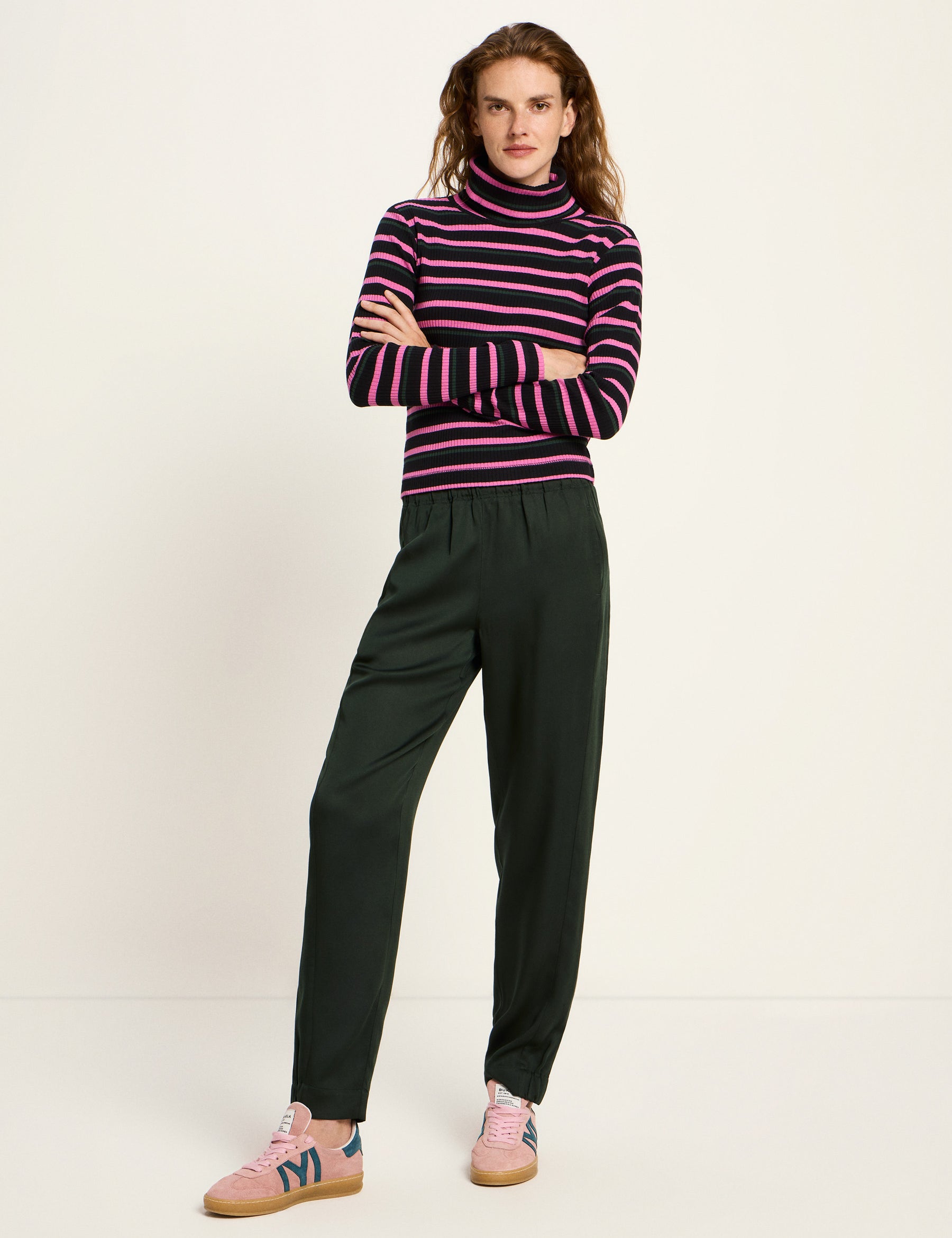 LANIUS_225_13981-00-966-black-pink-34_Rollkragenshirt-Rippoptik_03.jpg