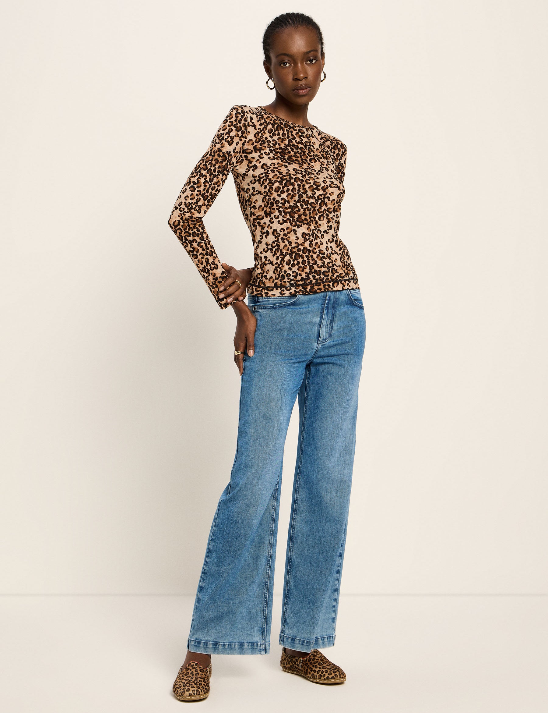 LANIUS_225_14332-00-827-print-leo-34_Langarmshirt_03.jpg