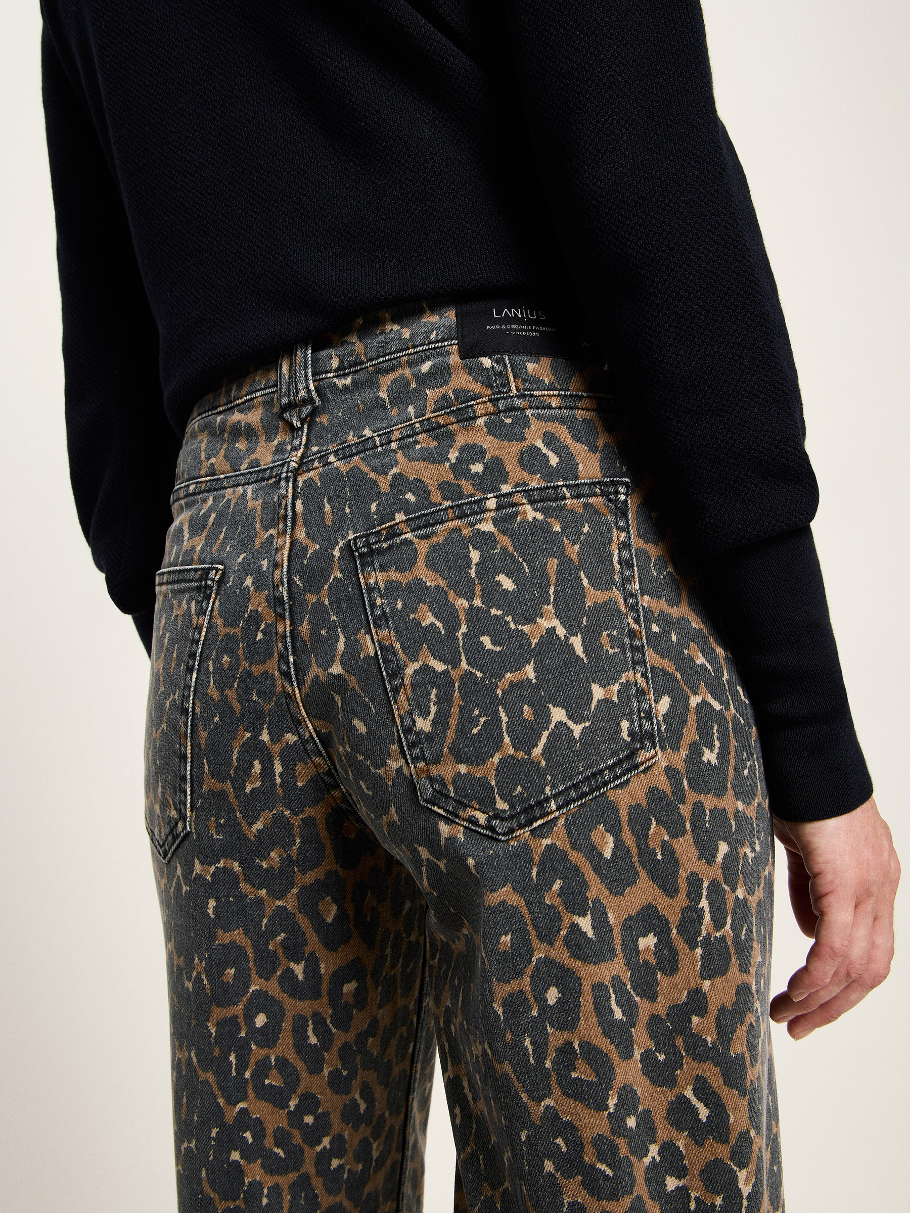 Relaxed Jeans GOTS - Print Leo
