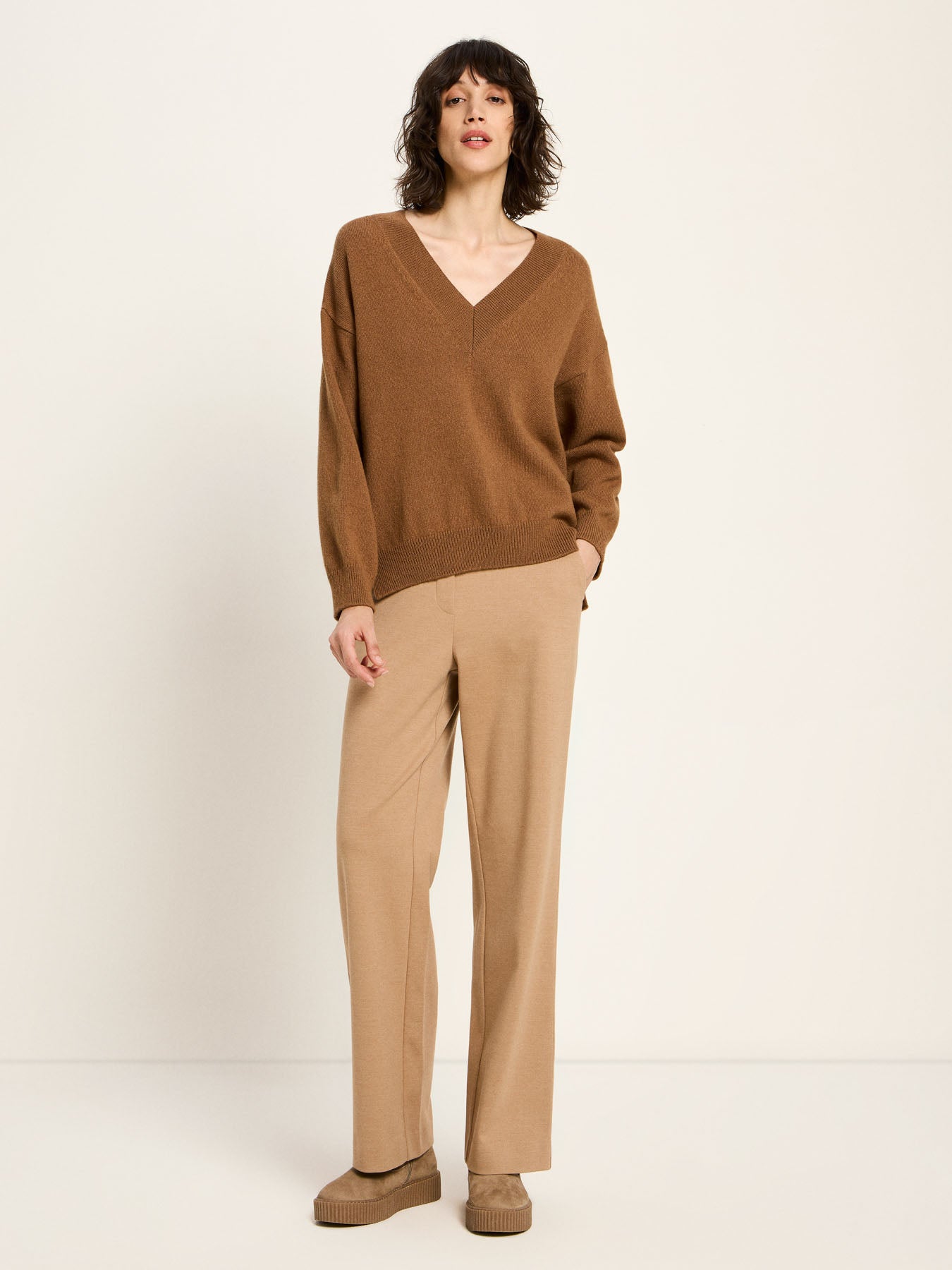 Pullover mit V-Ausschnitt - Brown