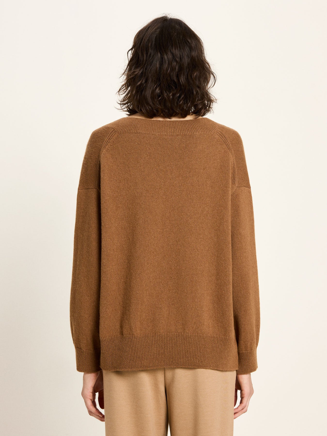 Pullover mit V-Ausschnitt - Brown