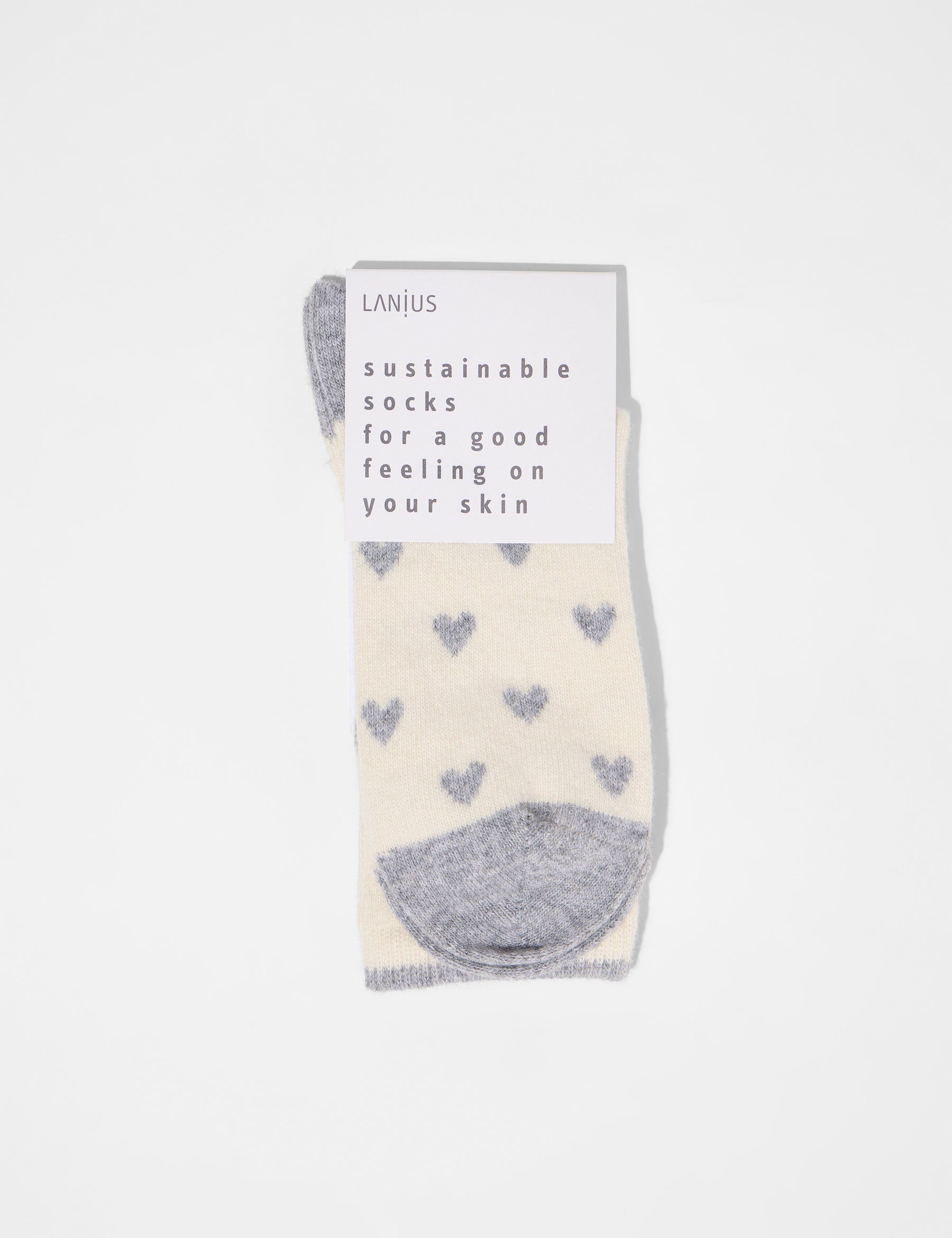 LANIUS_225_14526-00-101-off-white-35-38_Socken-mit-Herzen_01_19c631ad-b1e2-44ad-831b-8bf444dd4674.jpg
