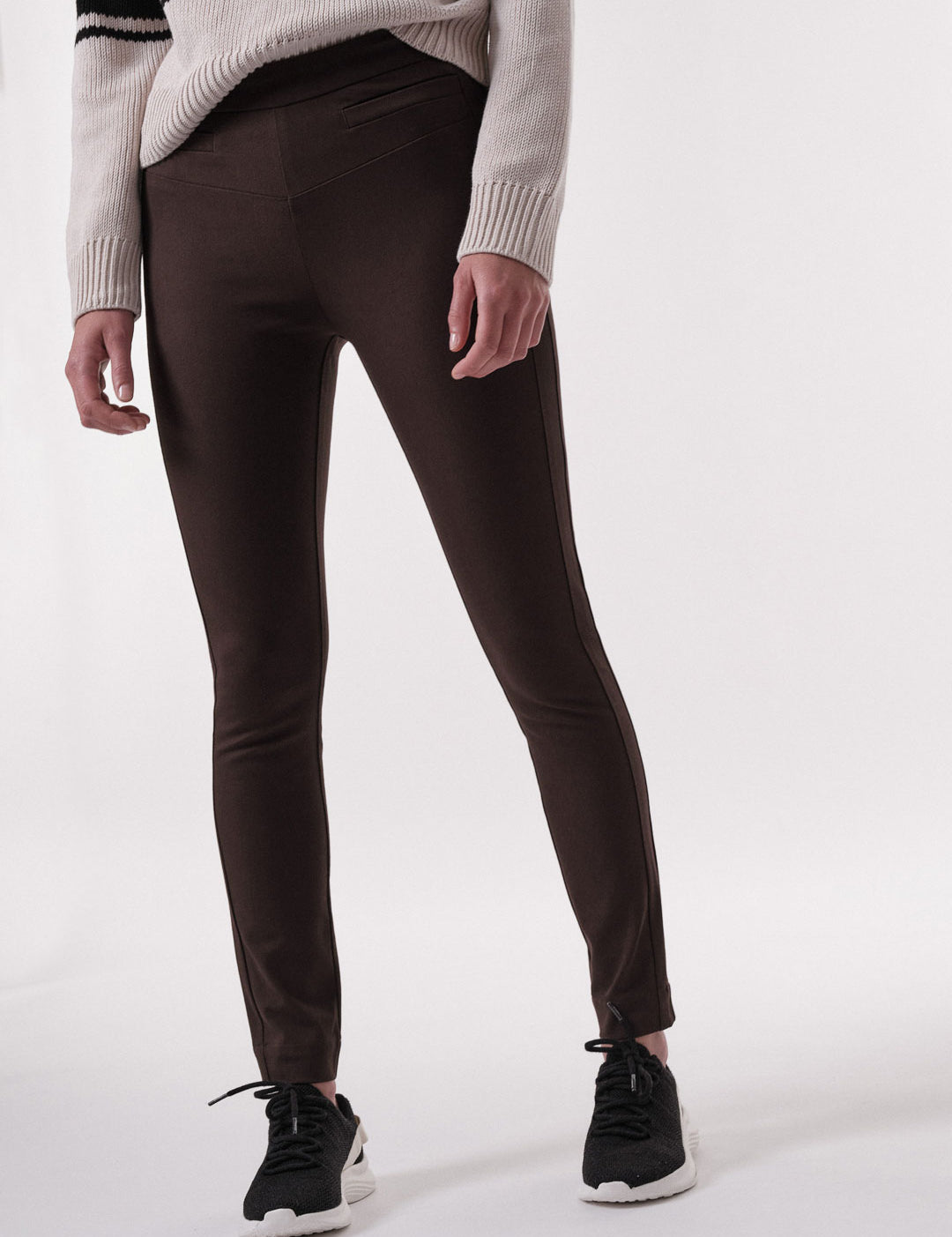 LANIUS_AW22_12258-00_Slim-Fit-Hose_espresso_02-2.jpg