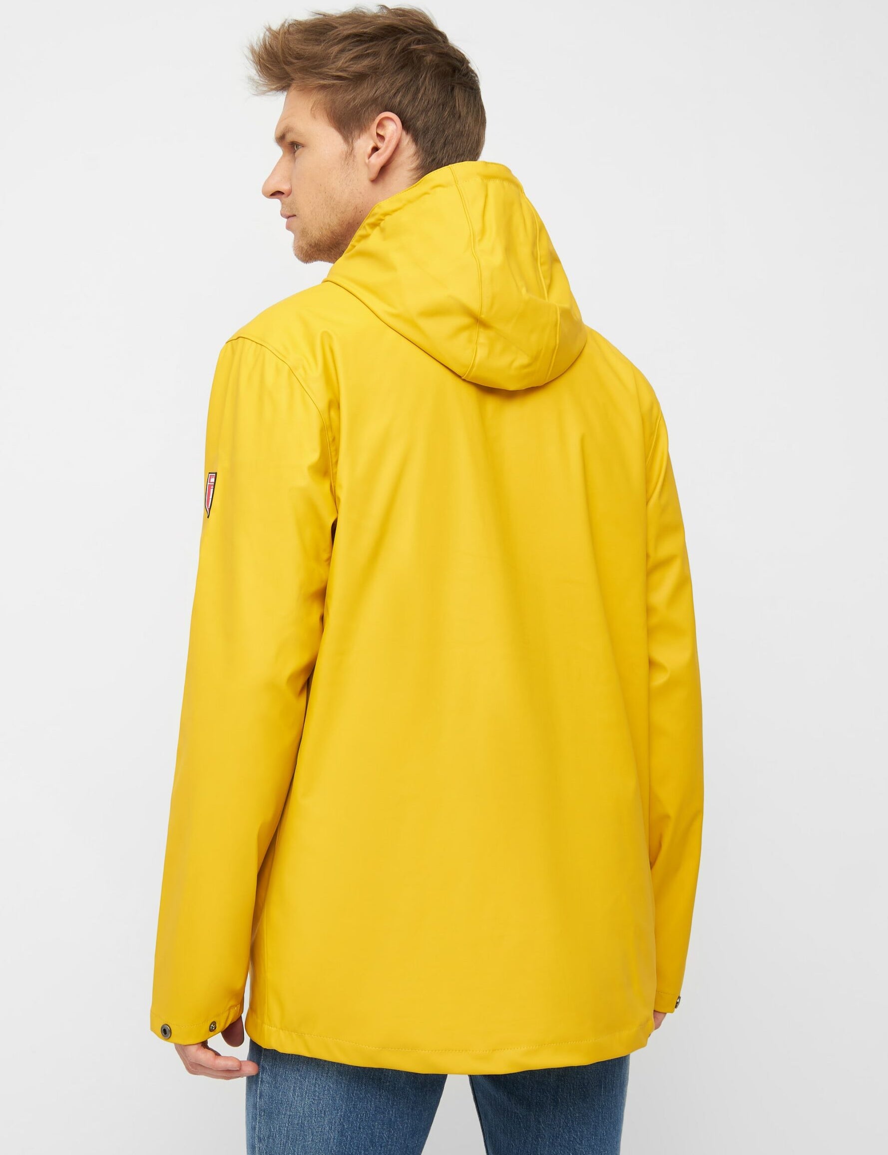 M-02-PU-Passby_fisher-040-010-yellow-navy_020-1-scaled-3.jpg