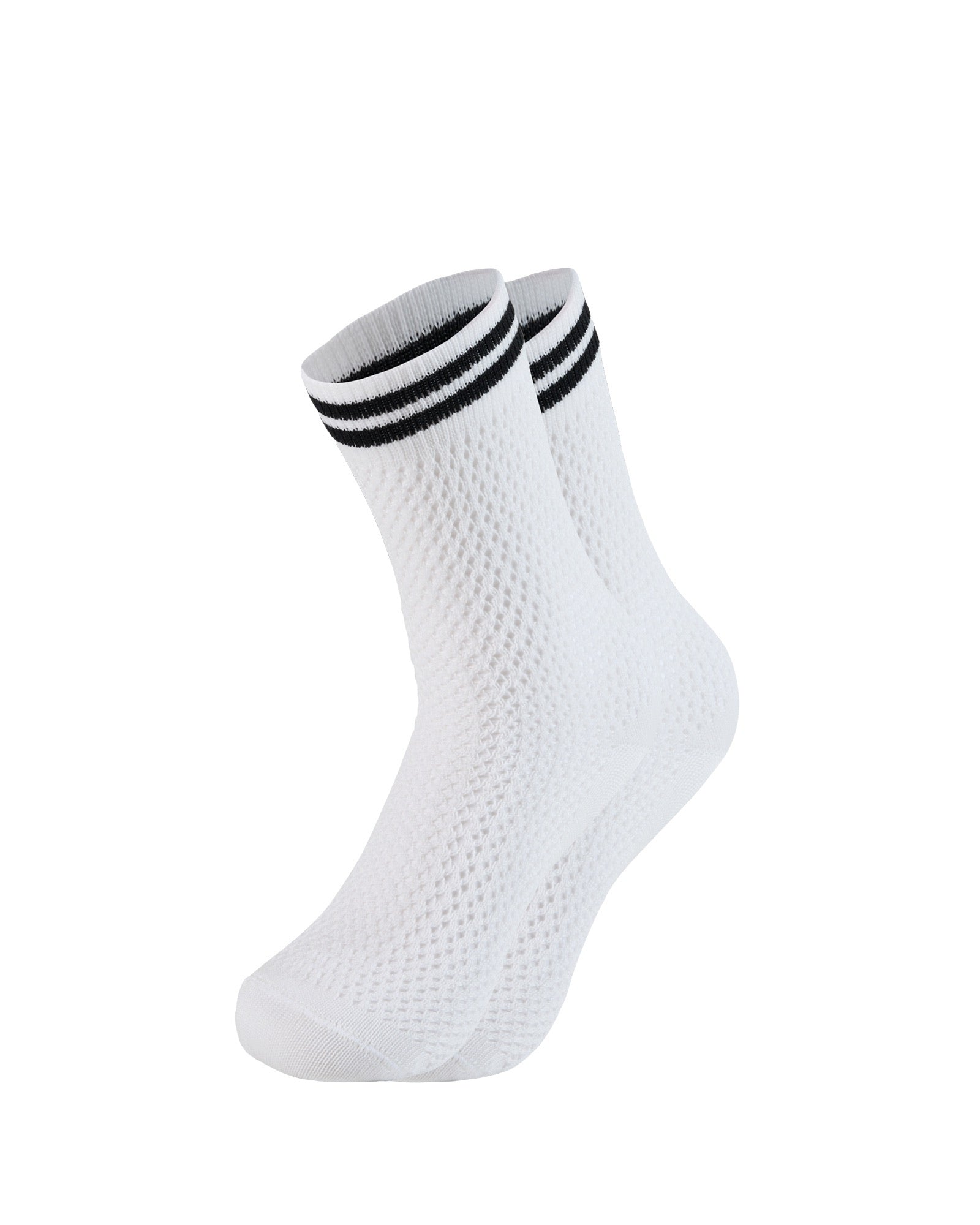 Weiße Sportsocke mit schwarzen Streifen auf weißem Hintergrund.