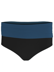 Zweifarbige blaue und schwarze Badehose.