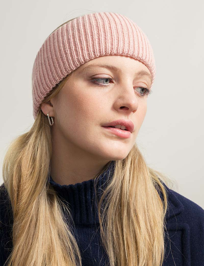 Woman-Recycled-Cashmere-Headband-Lara-7_800x1200_crop_center-2.jpg
