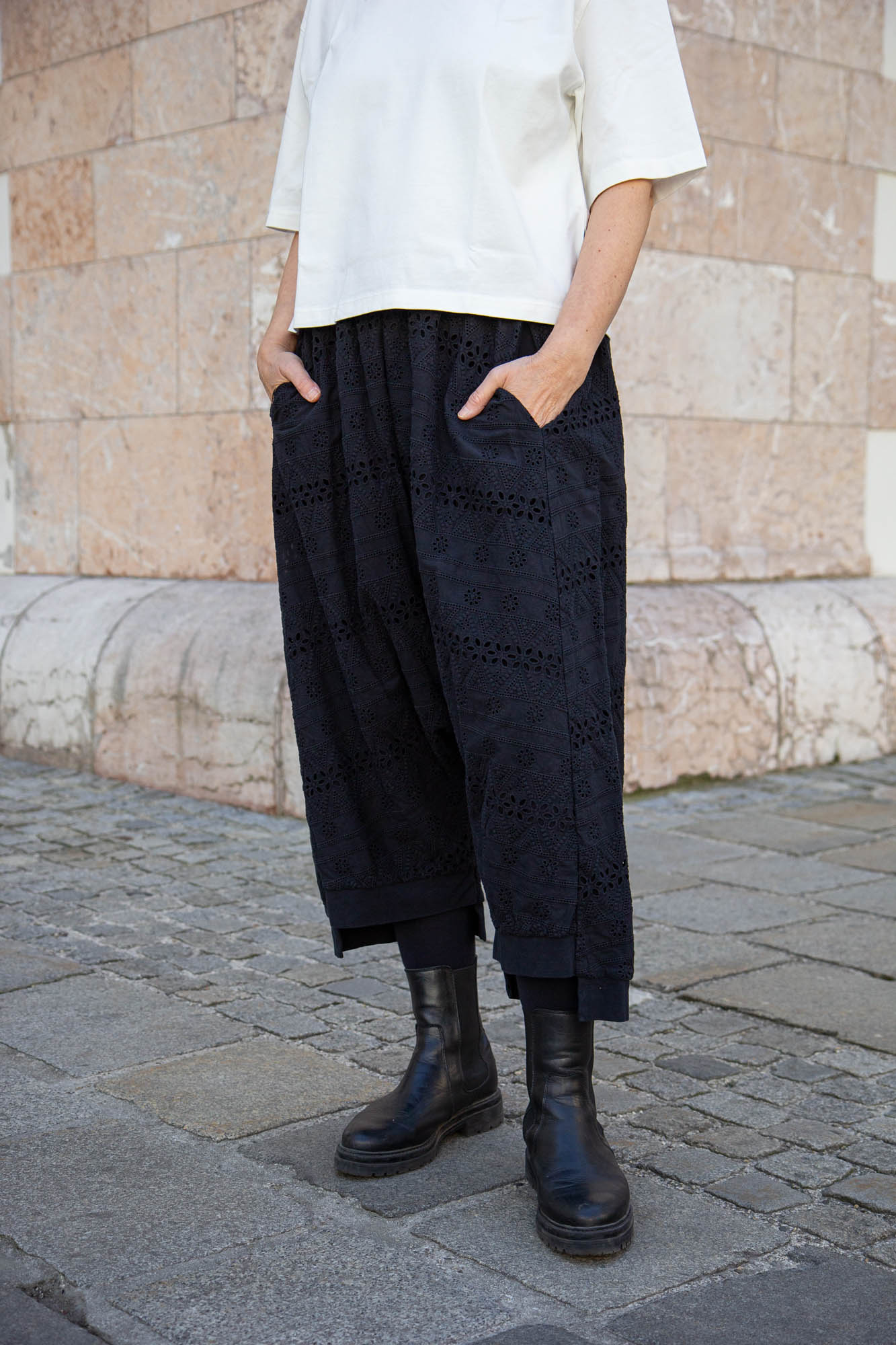 BOHOWERK, Hose aus Broderie Anglaise