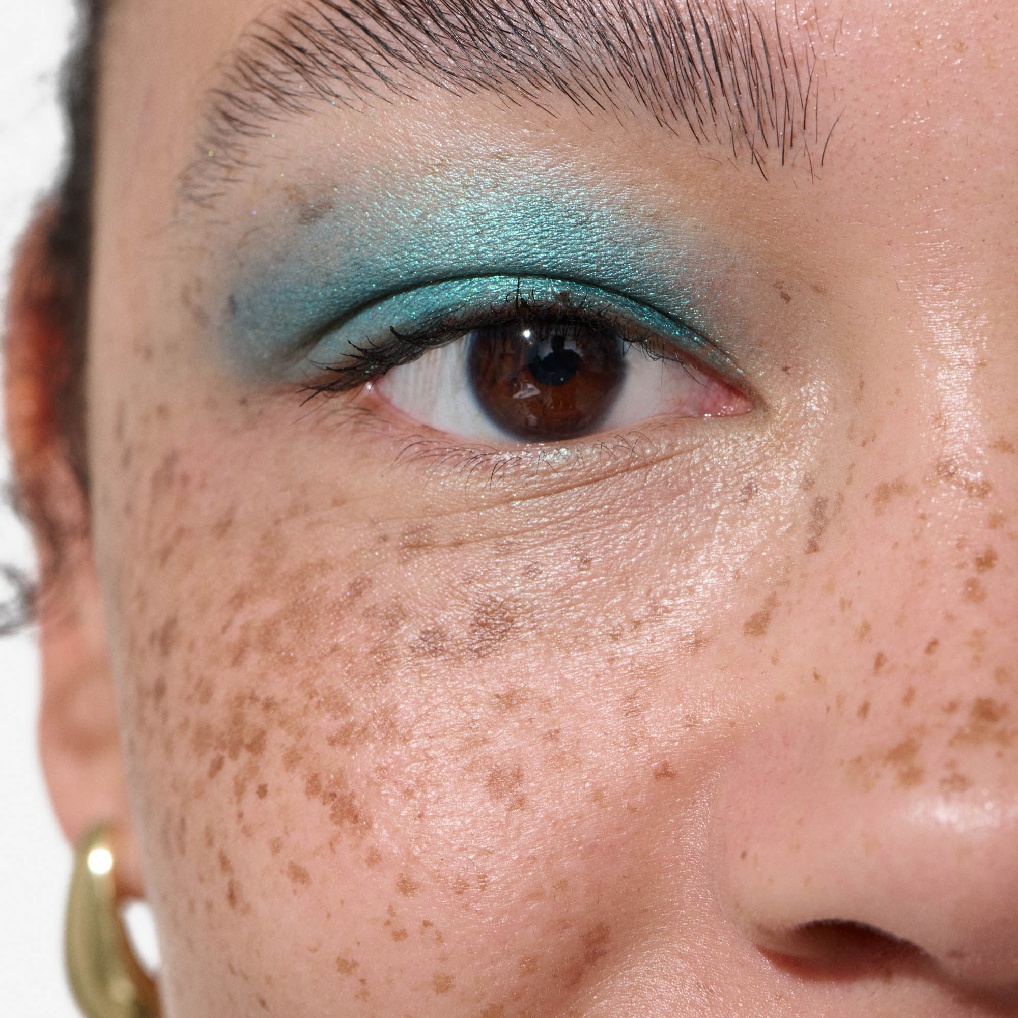 Loose Eyeshadow