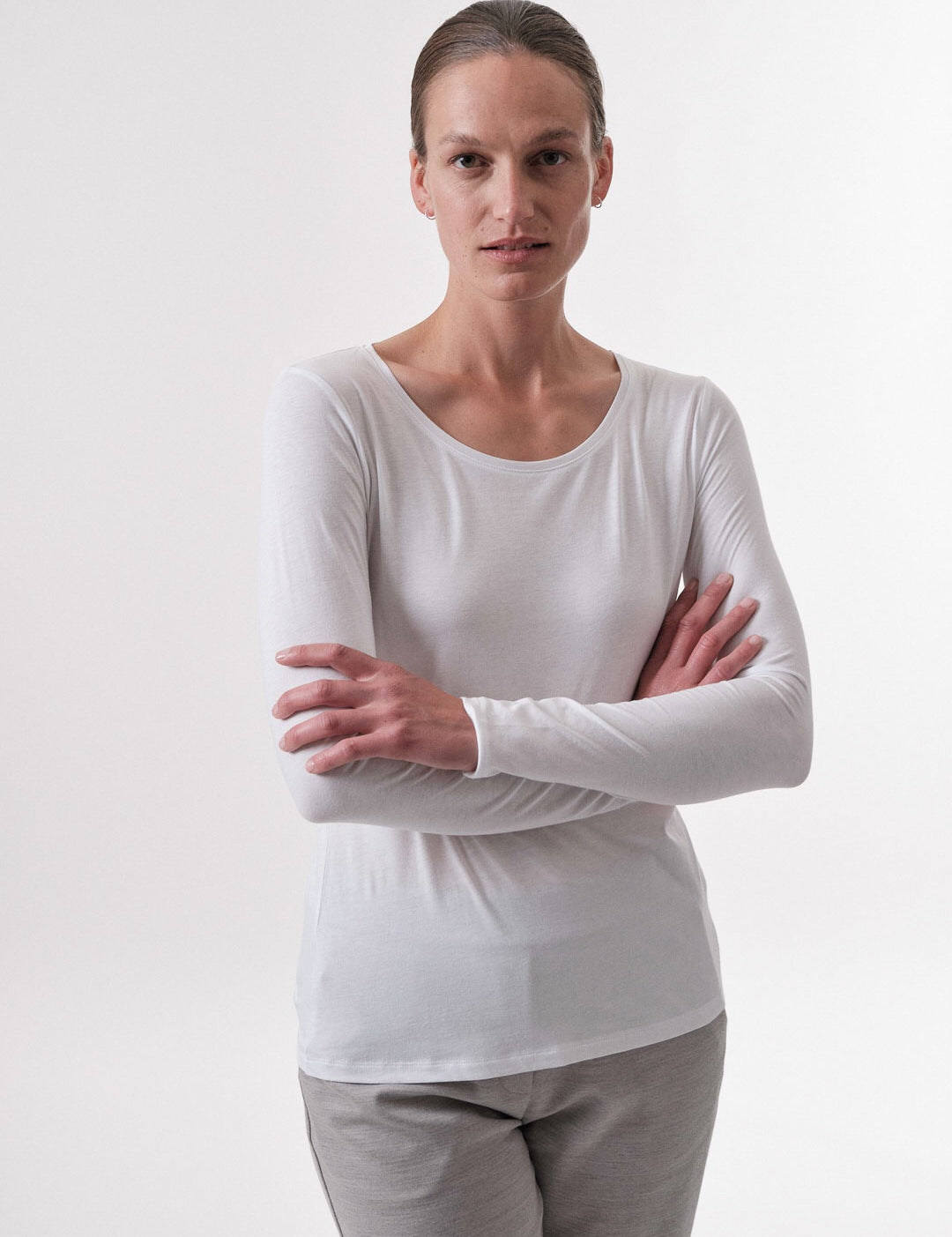 lanius_aw22_12082-00_langarmshirt_white_01-1-2.jpg