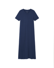 Dunkelblaues Damen-T-Shirtkleid isoliert